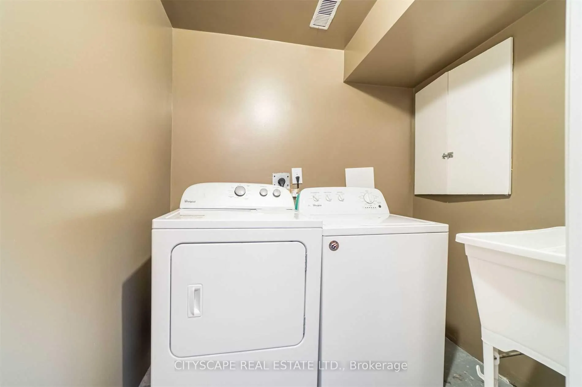 Photo 21 of Unit 68, 68 Gilgorm Road, Brampton, Brampton West — HOMEH