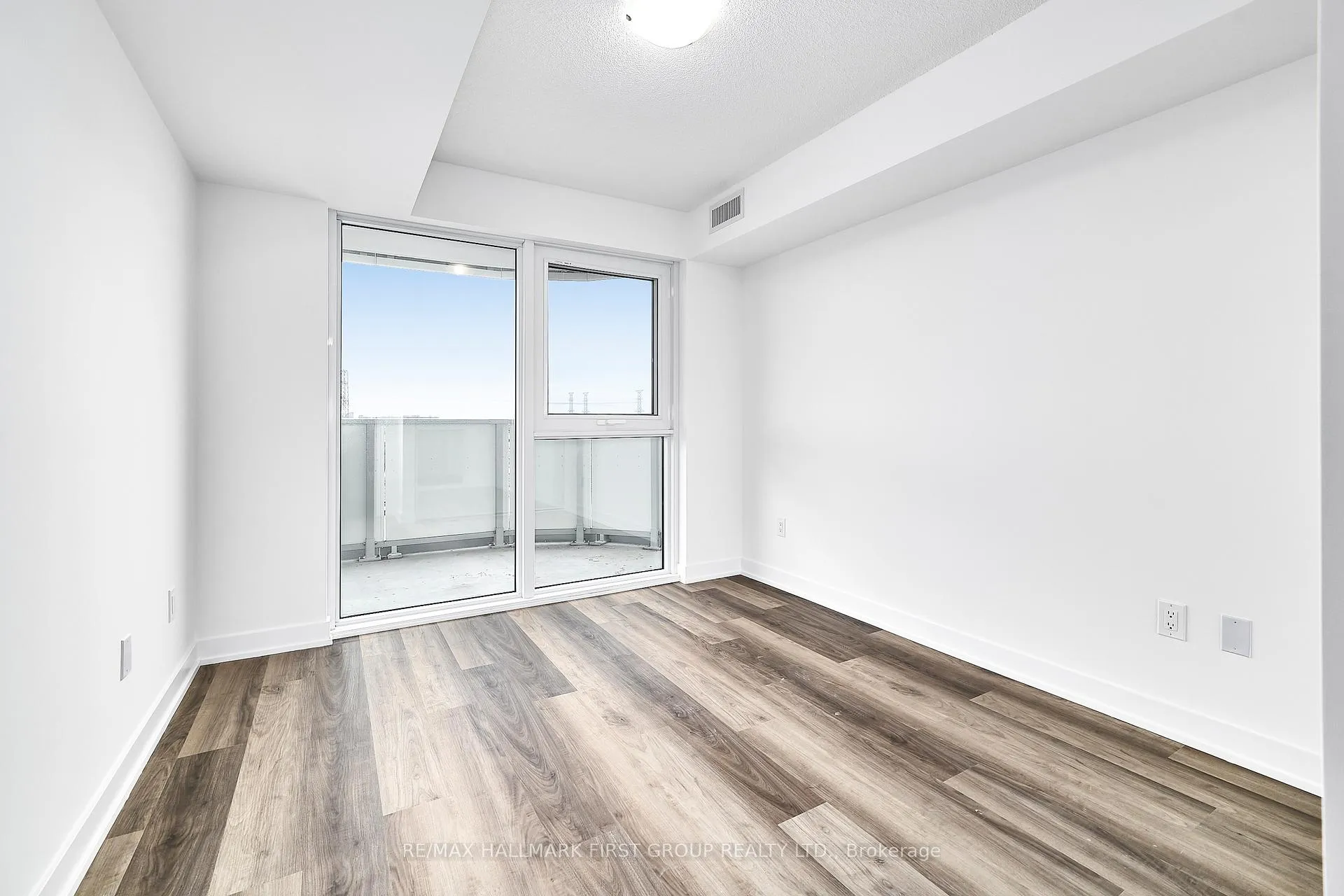 Photo 12 of Unit 604, 1010 Sandy Beach Road, Pickering, Bay Ridges — HOMEH