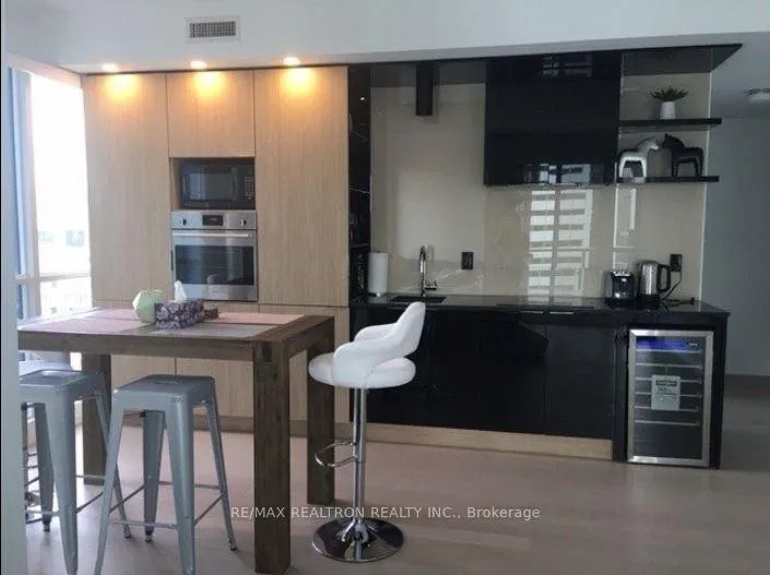 Photo 2 of Unit 4311, 70 Temperance Street, Toronto, Bay Street Corridor — HOMEH