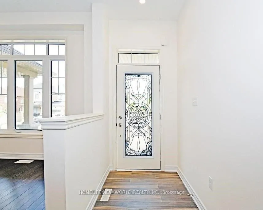 Photo 2 of 7 James Glover Drive, Markham, Berczy — HOMEH