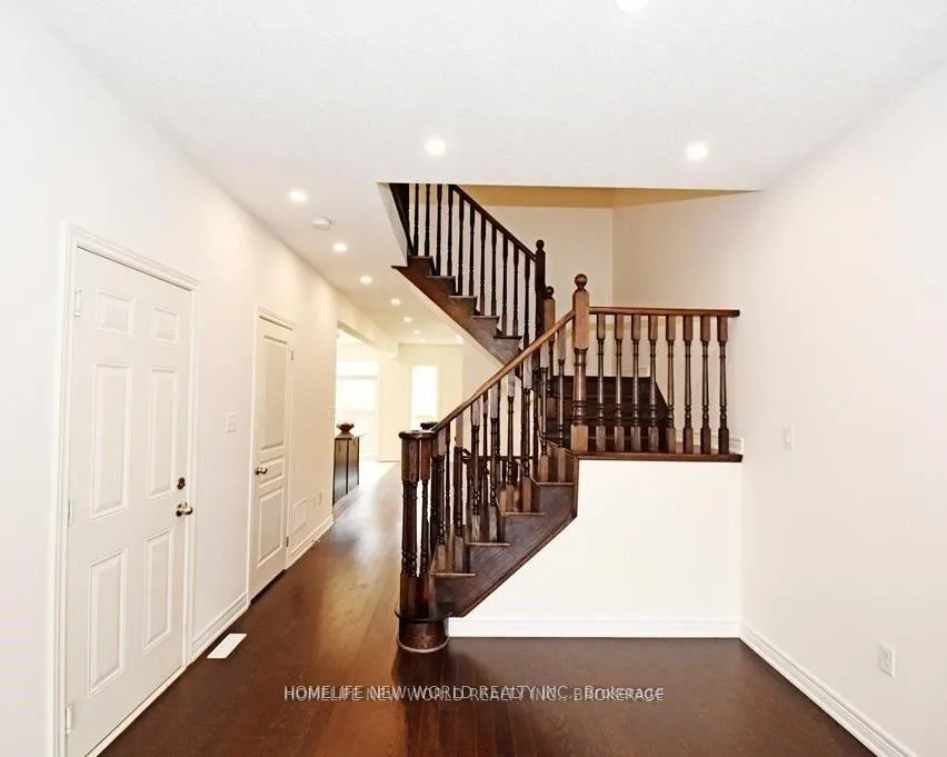 Photo 10 of 7 James Glover Drive, Markham, Berczy — HOMEH
