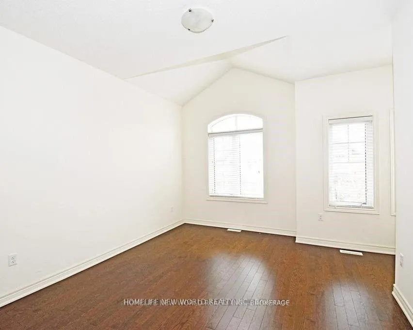 Photo 13 of 7 James Glover Drive, Markham, Berczy — HOMEH