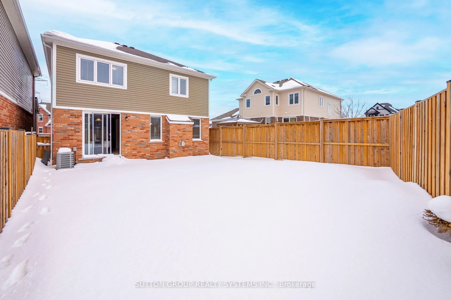Photo 34 of 693 Doon South Drive, Kitchener, Doon South — HOMEH