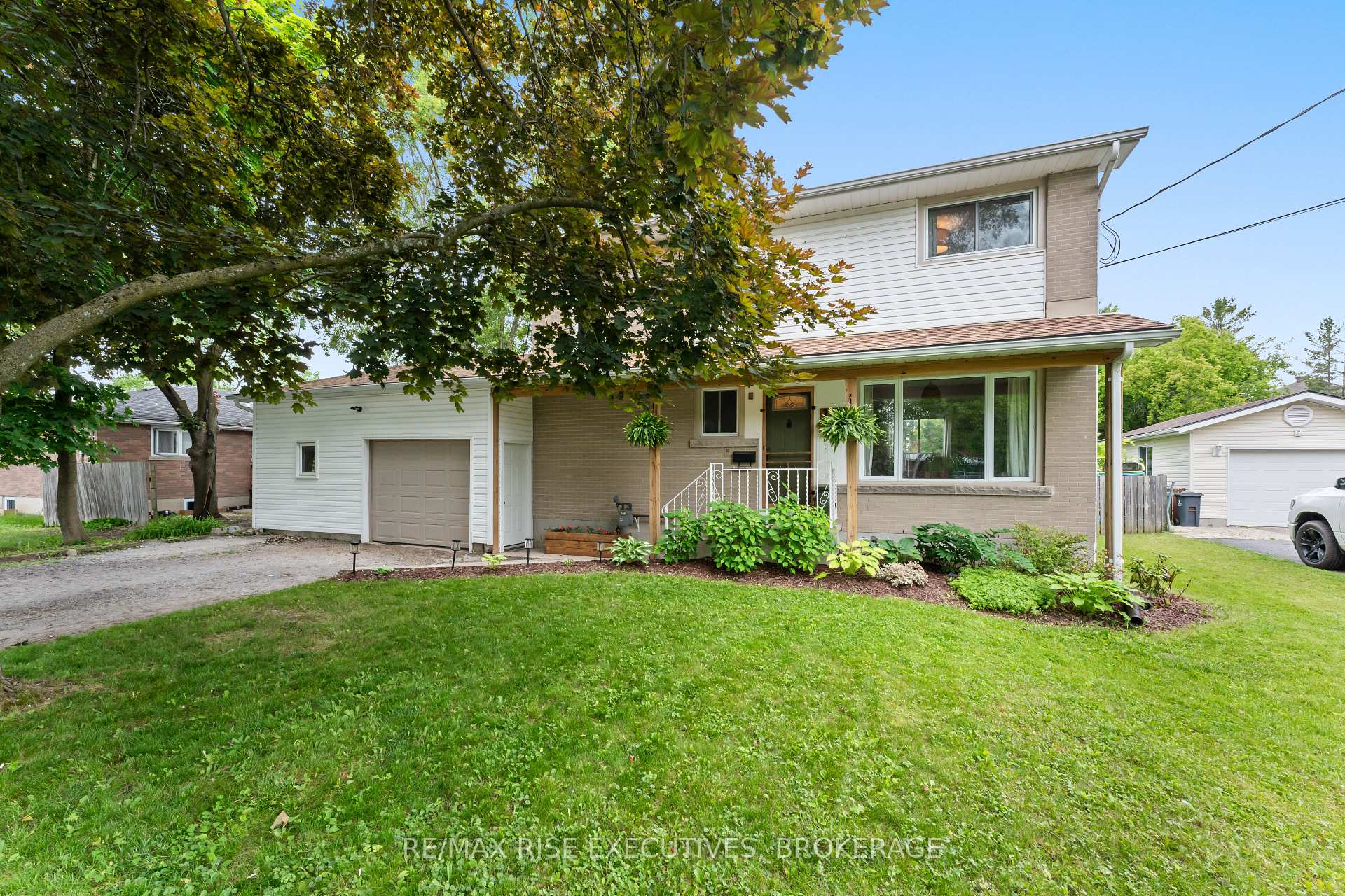 Photo 1 of 1267 Leyton Avenue, Kingston, City Northwest — HOMEH