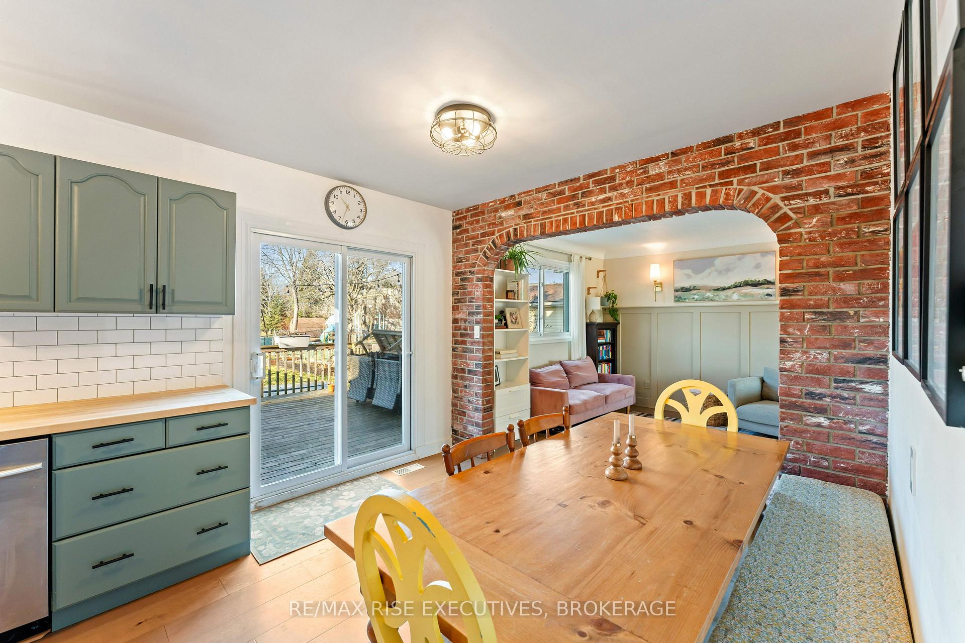 Photo 10 of 1267 Leyton Avenue, Kingston, City Northwest — HOMEH