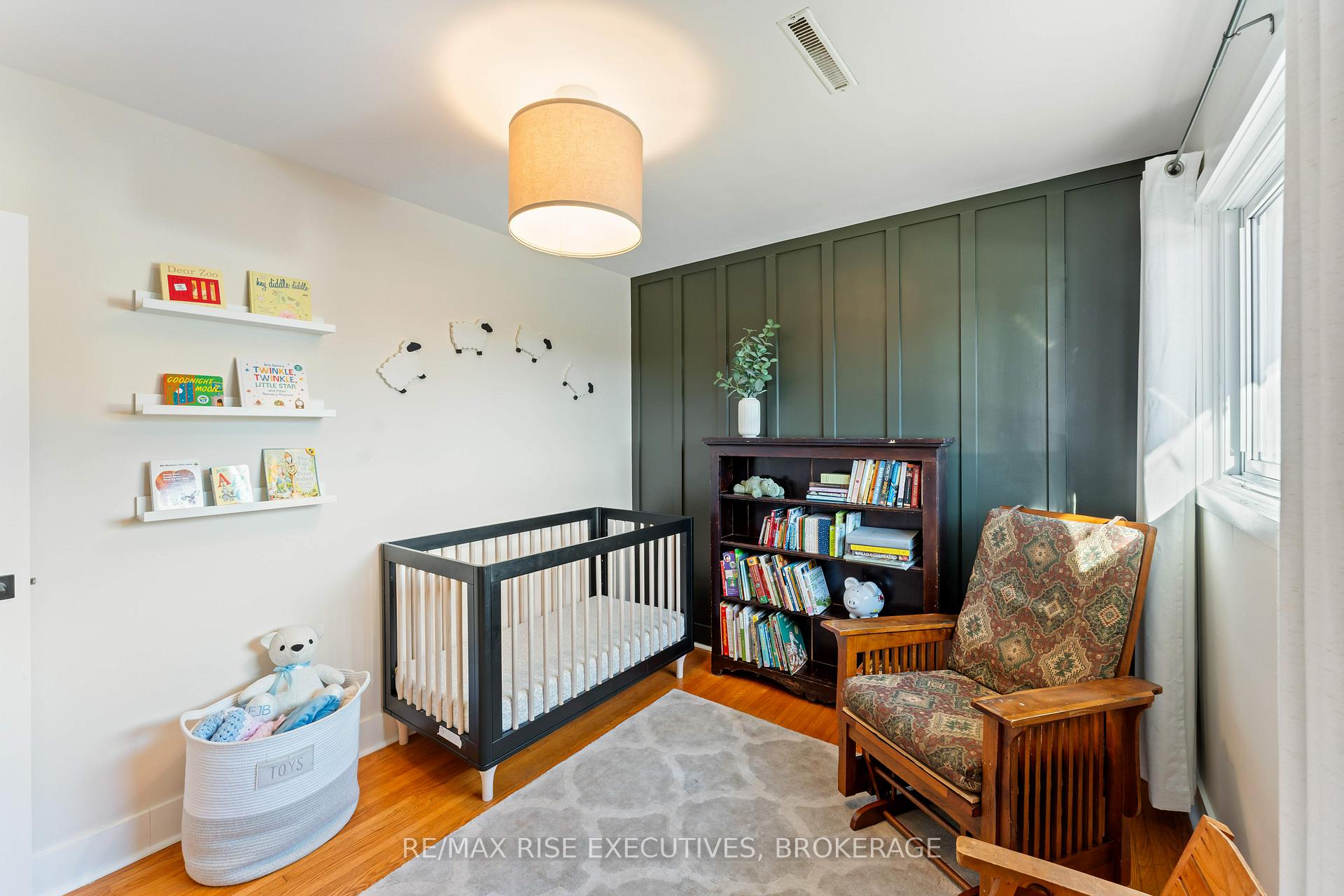 Photo 20 of 1267 Leyton Avenue, Kingston, City Northwest — HOMEH