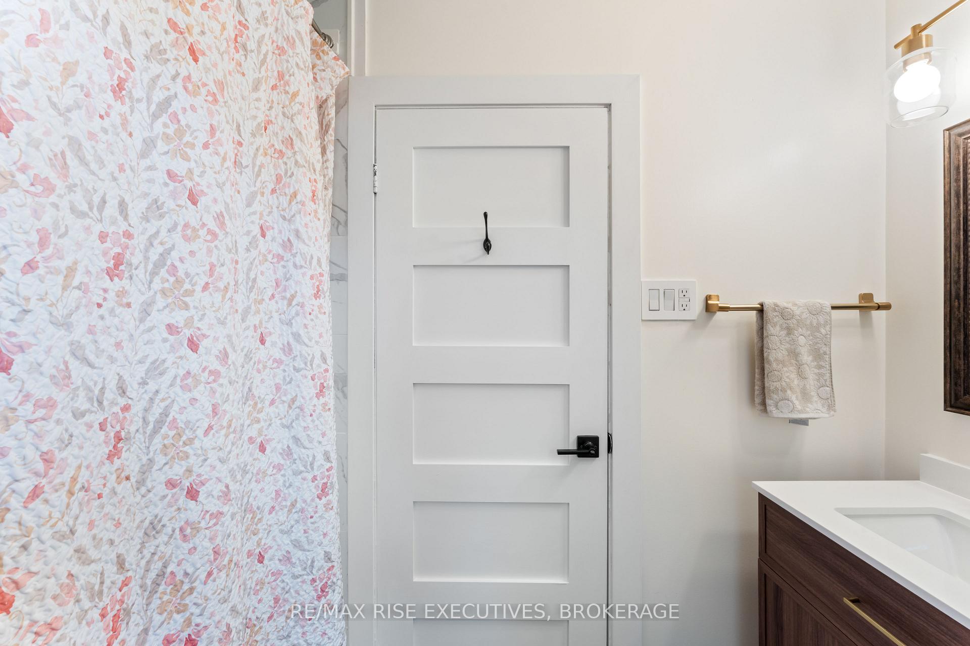 Photo 24 of 1267 Leyton Avenue, Kingston, City Northwest — HOMEH
