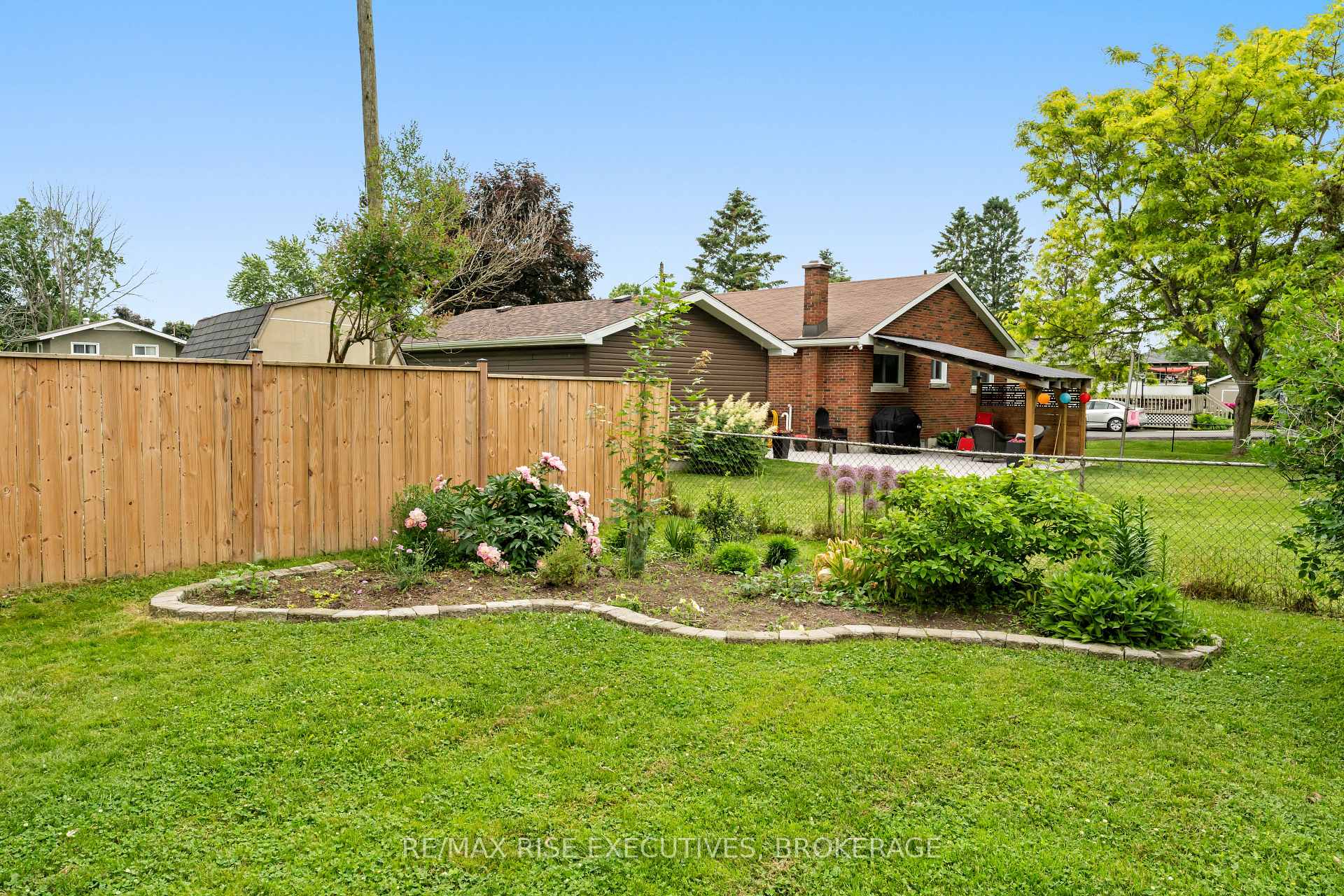 Photo 27 of 1267 Leyton Avenue, Kingston, City Northwest — HOMEH