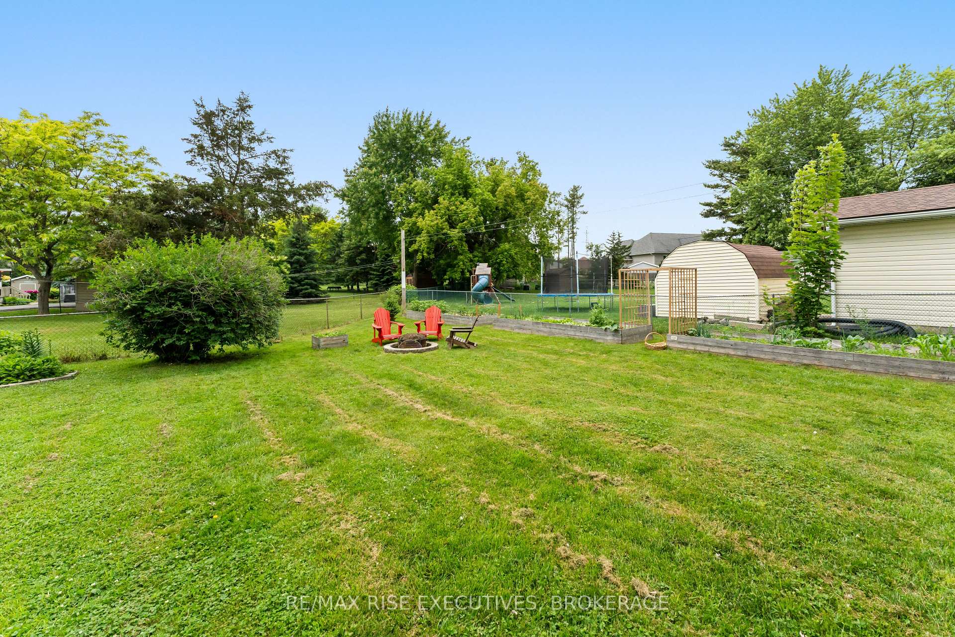 Photo 31 of 1267 Leyton Avenue, Kingston, City Northwest — HOMEH