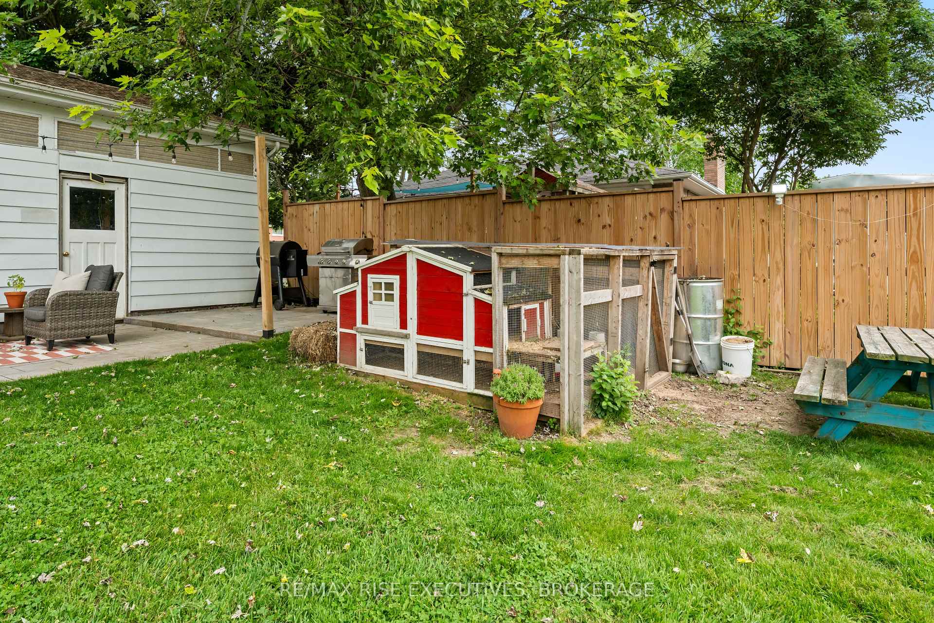 Photo 32 of 1267 Leyton Avenue, Kingston, City Northwest — HOMEH