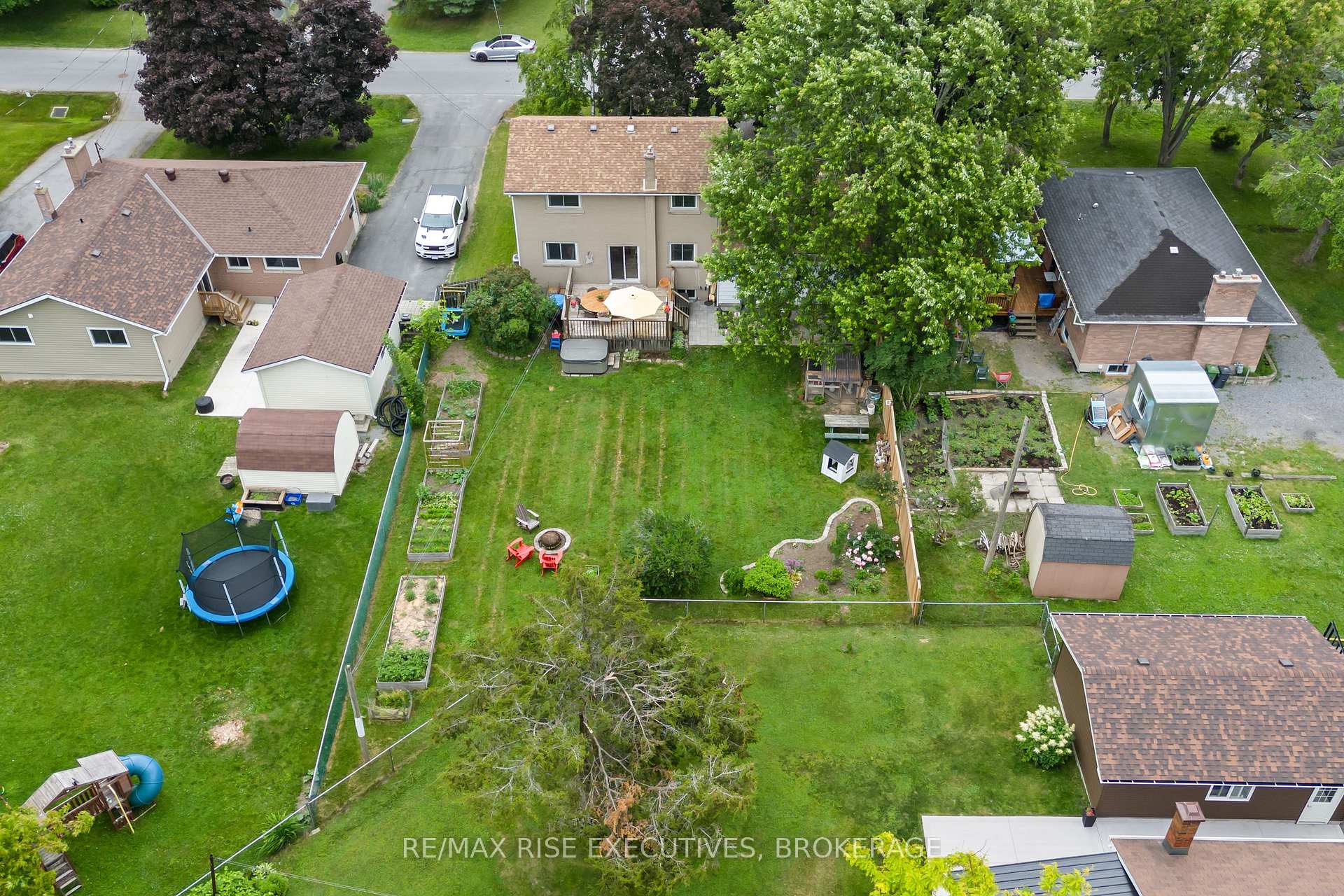 Photo 36 of 1267 Leyton Avenue, Kingston, City Northwest — HOMEH