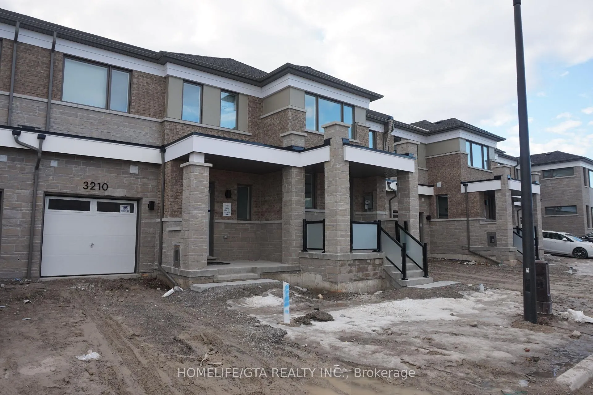 Photo 2 of 3210 Chimney Swift Crescent, Pickering, Rural Pickering — HOMEH