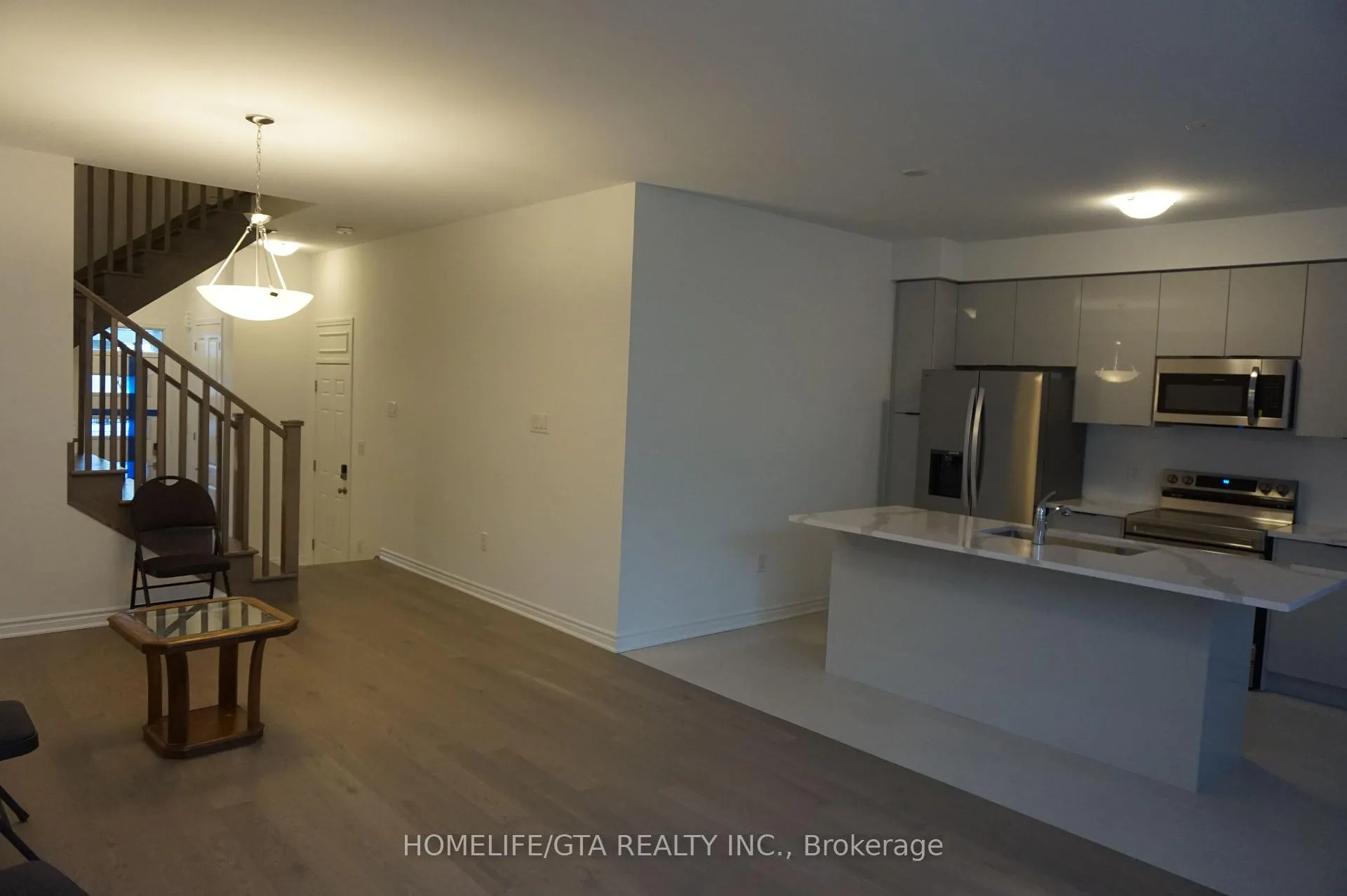 Photo 8 of 3210 Chimney Swift Crescent, Pickering, Rural Pickering — HOMEH