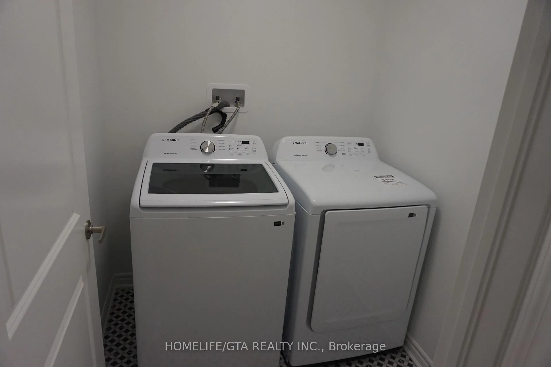 Photo 23 of 3210 Chimney Swift Crescent, Pickering, Rural Pickering — HOMEH