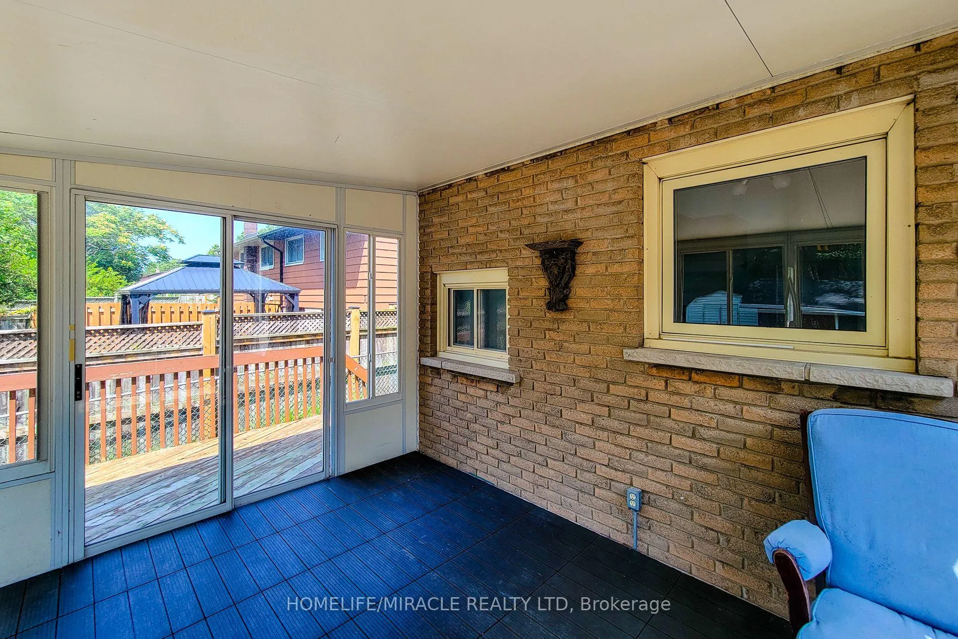 Photo 8 of 4433 Meadowvale Drive, Niagara Falls, Morrison — HOMEH