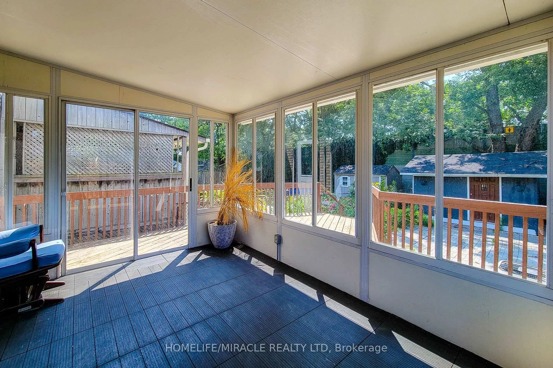 Photo 9 of 4433 Meadowvale Drive, Niagara Falls, Morrison — HOMEH