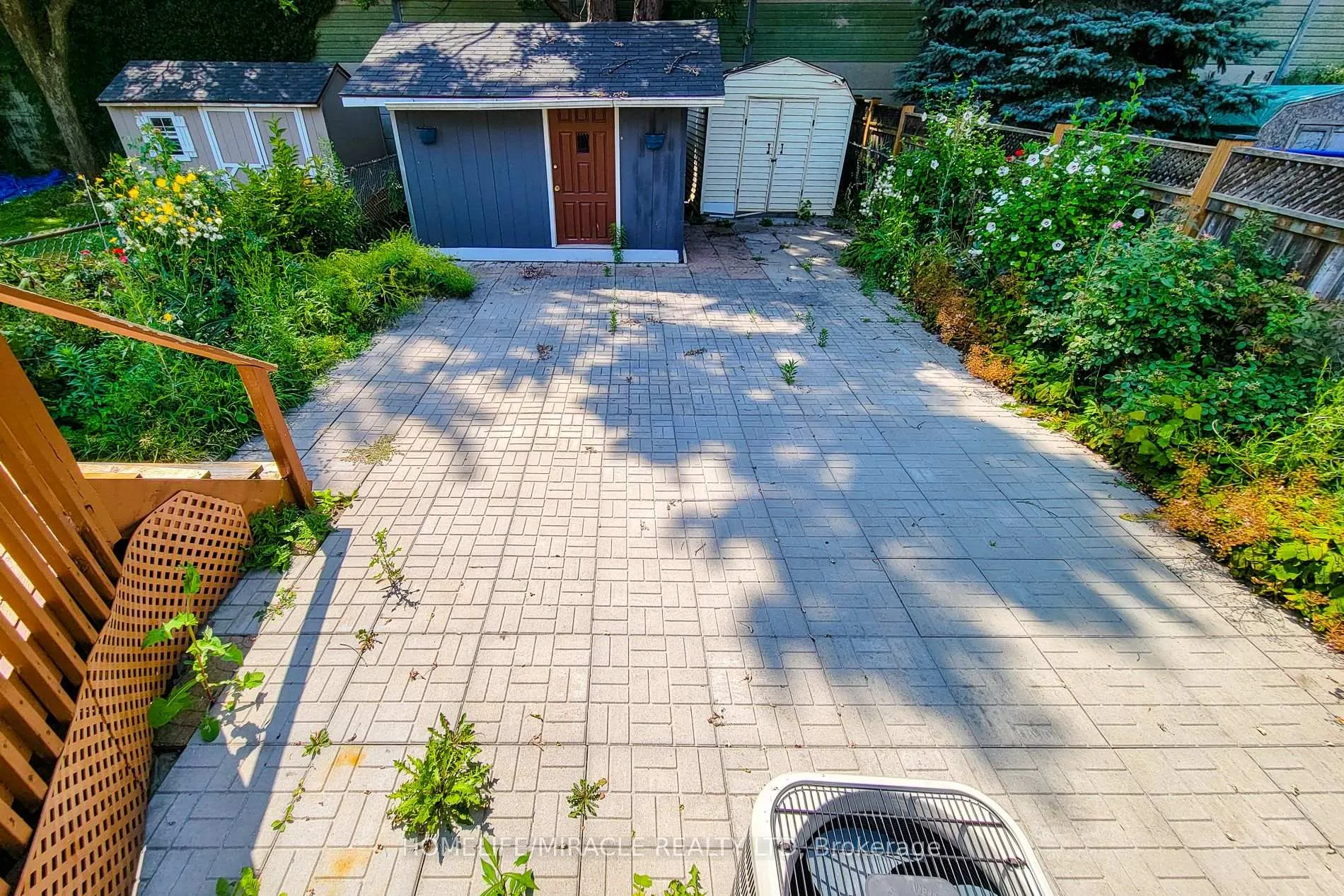 Photo 13 of 4433 Meadowvale Drive, Niagara Falls, Morrison — HOMEH