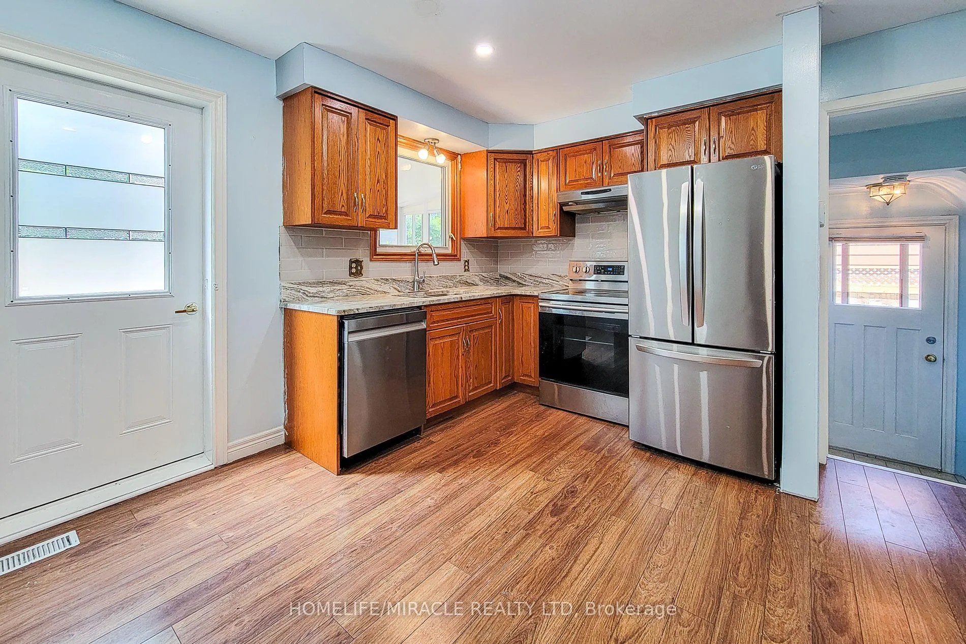 Photo 19 of 4433 Meadowvale Drive, Niagara Falls, Morrison — HOMEH