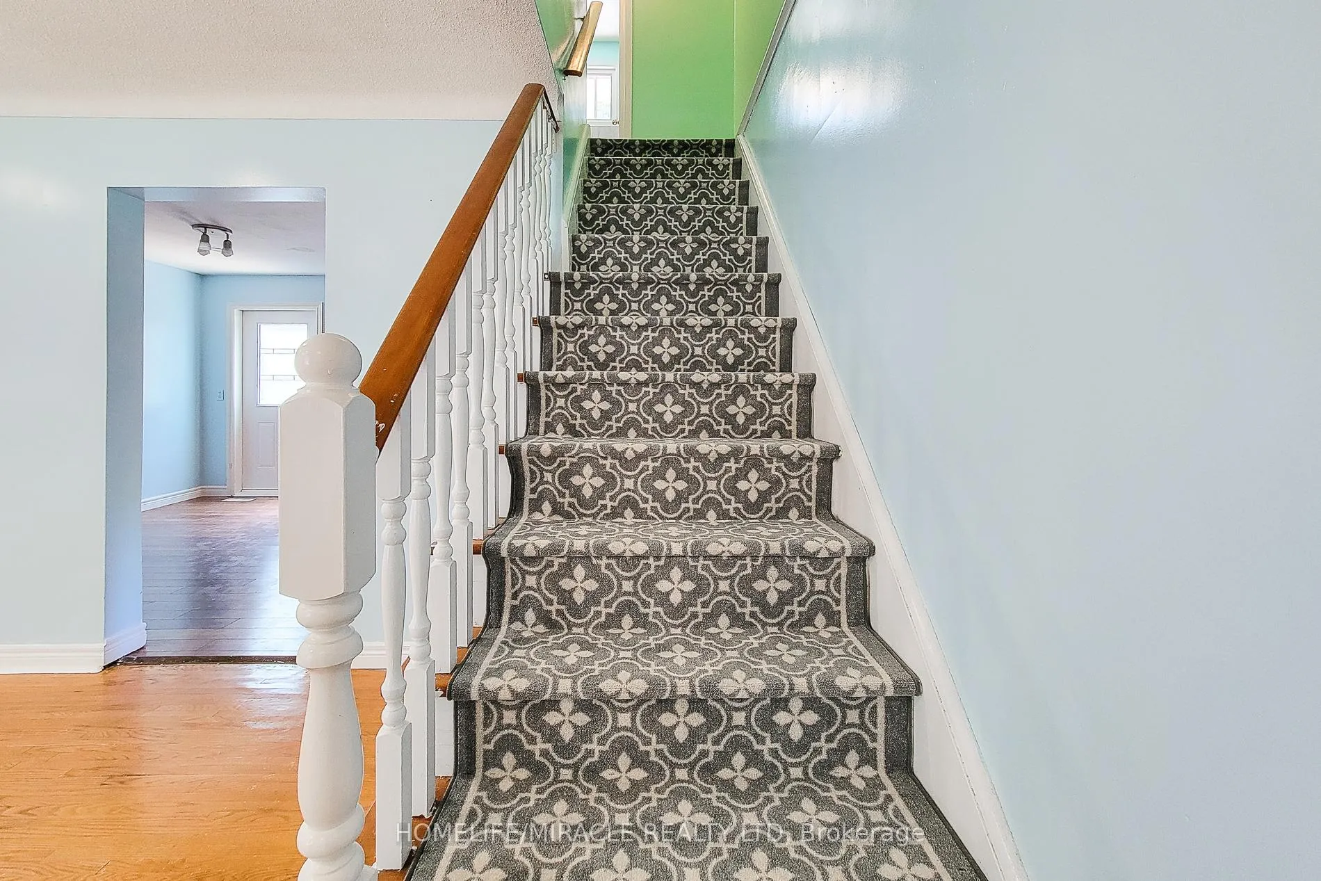 Photo 23 of 4433 Meadowvale Drive, Niagara Falls, Morrison — HOMEH