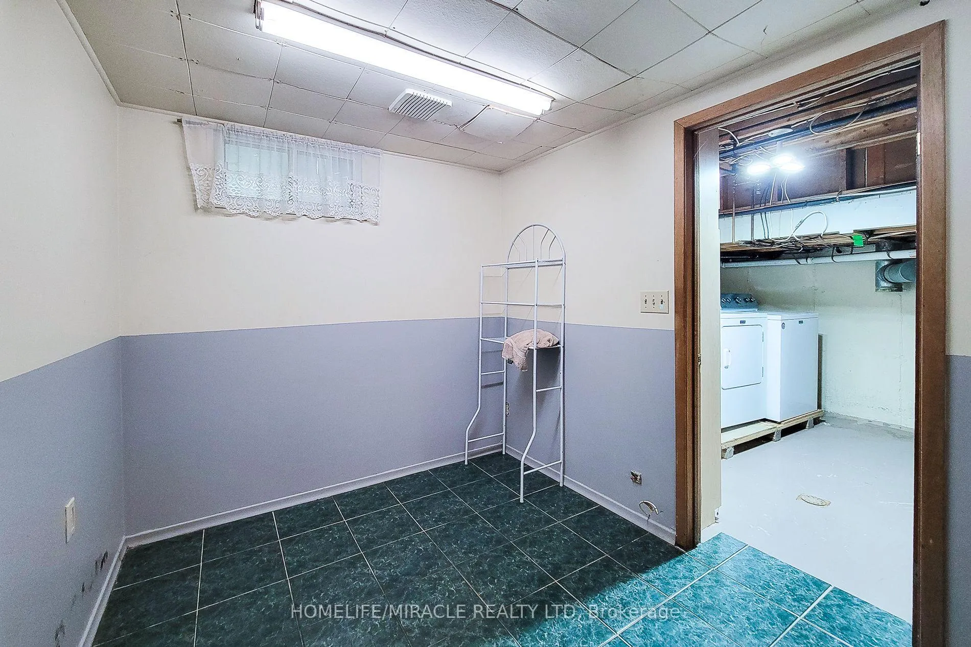Photo 35 of 4433 Meadowvale Drive, Niagara Falls, Morrison — HOMEH