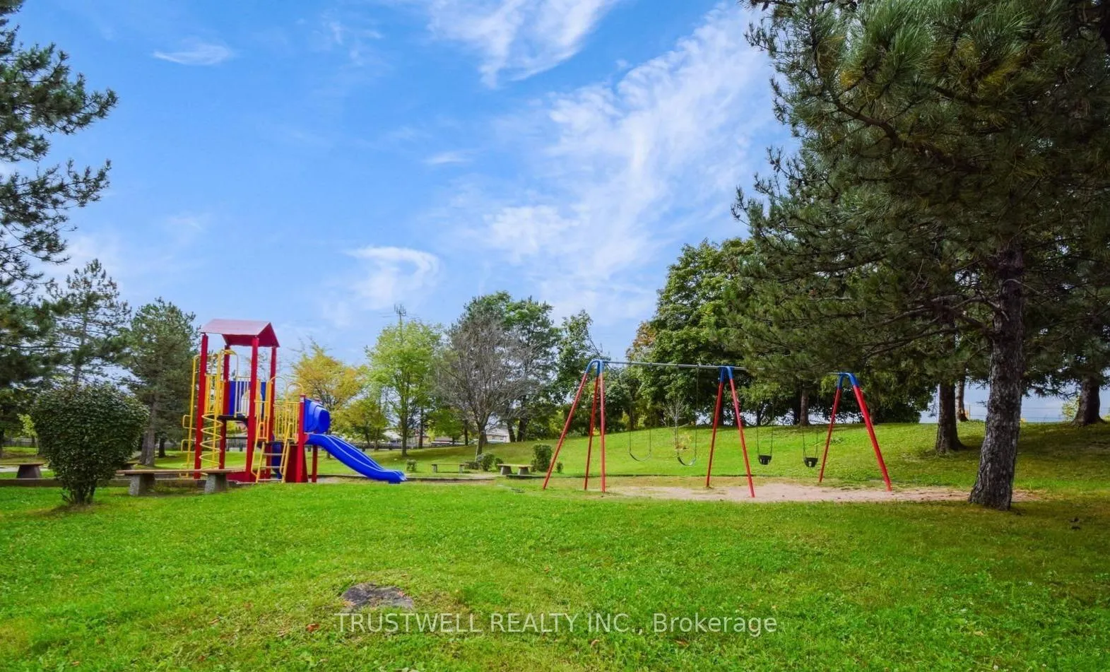 Photo 4 of Unit 1710, 10 Markbrook Lane, Etobicoke, Mount Olive-Silverstone-Jamestown — HOMEH