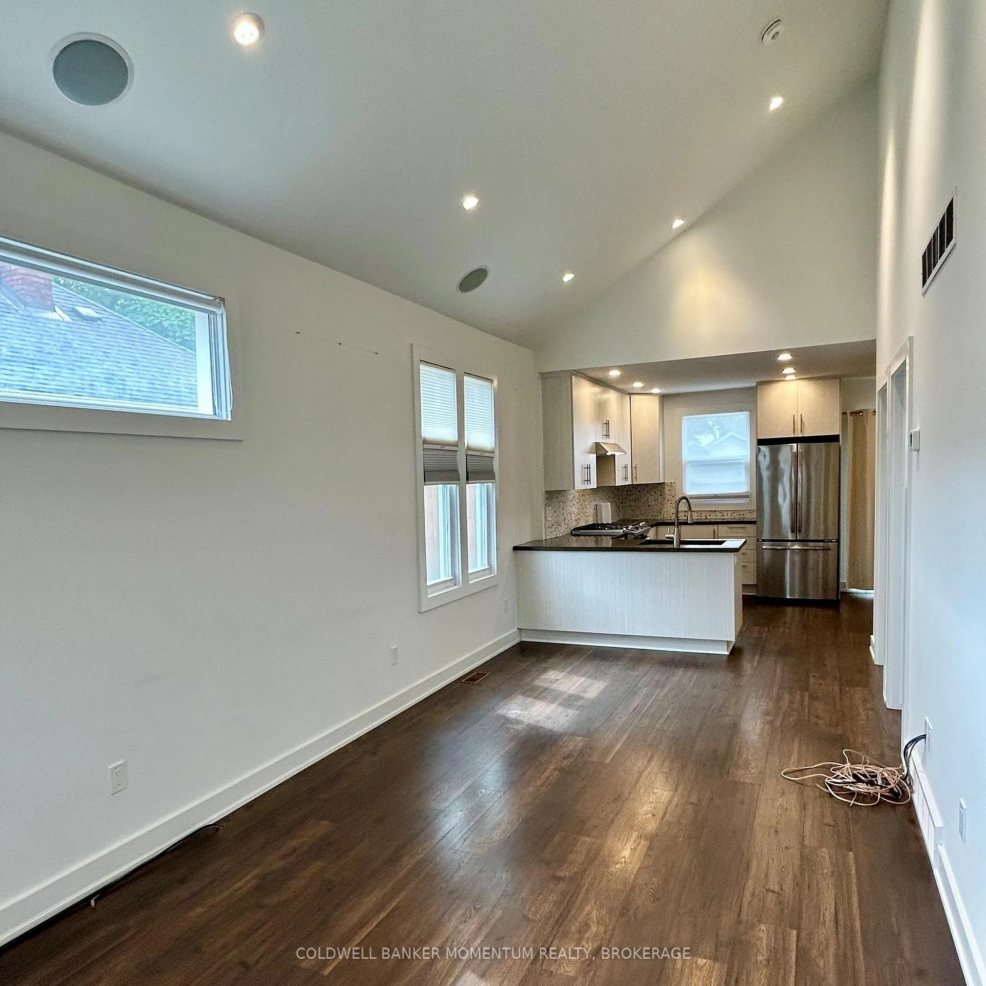 Photo 11 of 11 Greenlaw Place, St. Catharines, Downtown — HOMEH