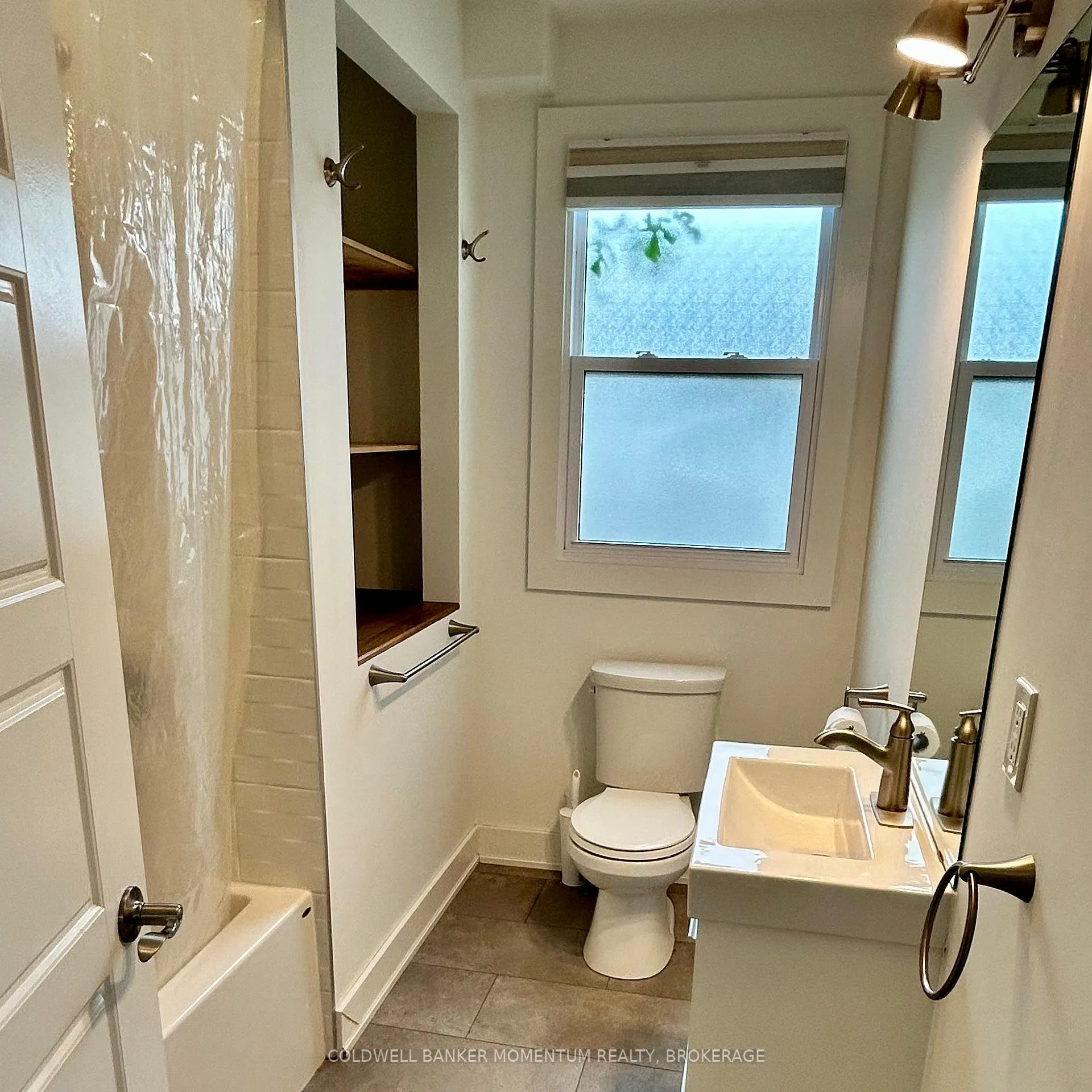 Photo 19 of 11 Greenlaw Place, St. Catharines, Downtown — HOMEH