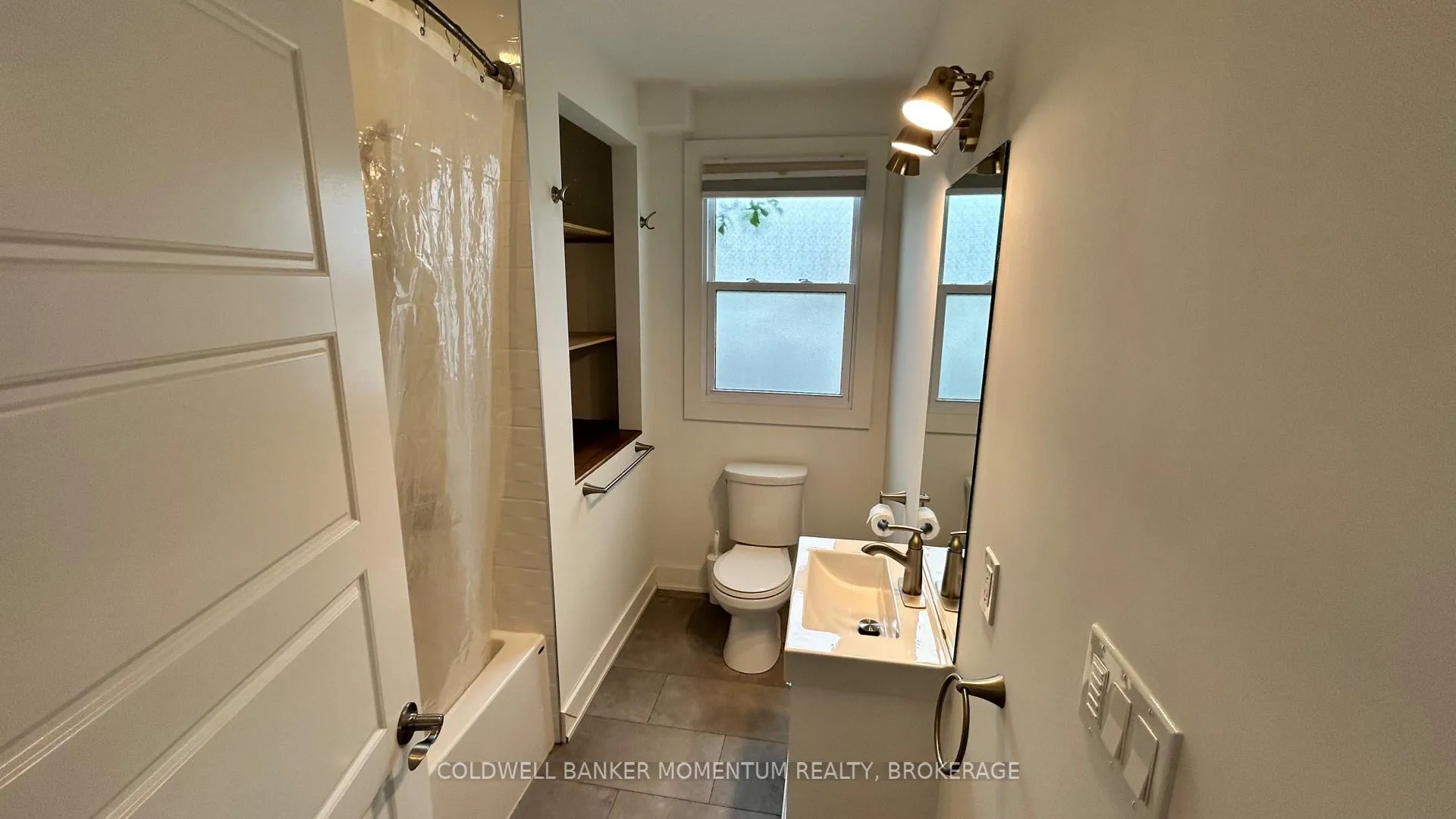 Photo 20 of 11 Greenlaw Place, St. Catharines, Downtown — HOMEH