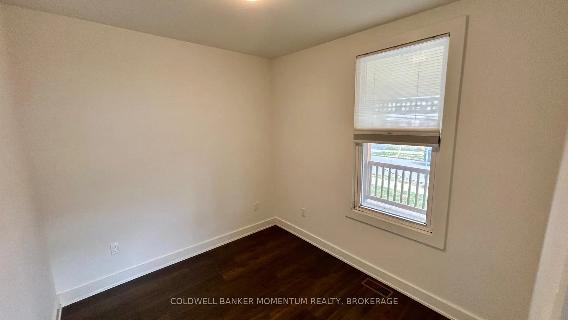 Photo 23 of 11 Greenlaw Place, St. Catharines, Downtown — HOMEH