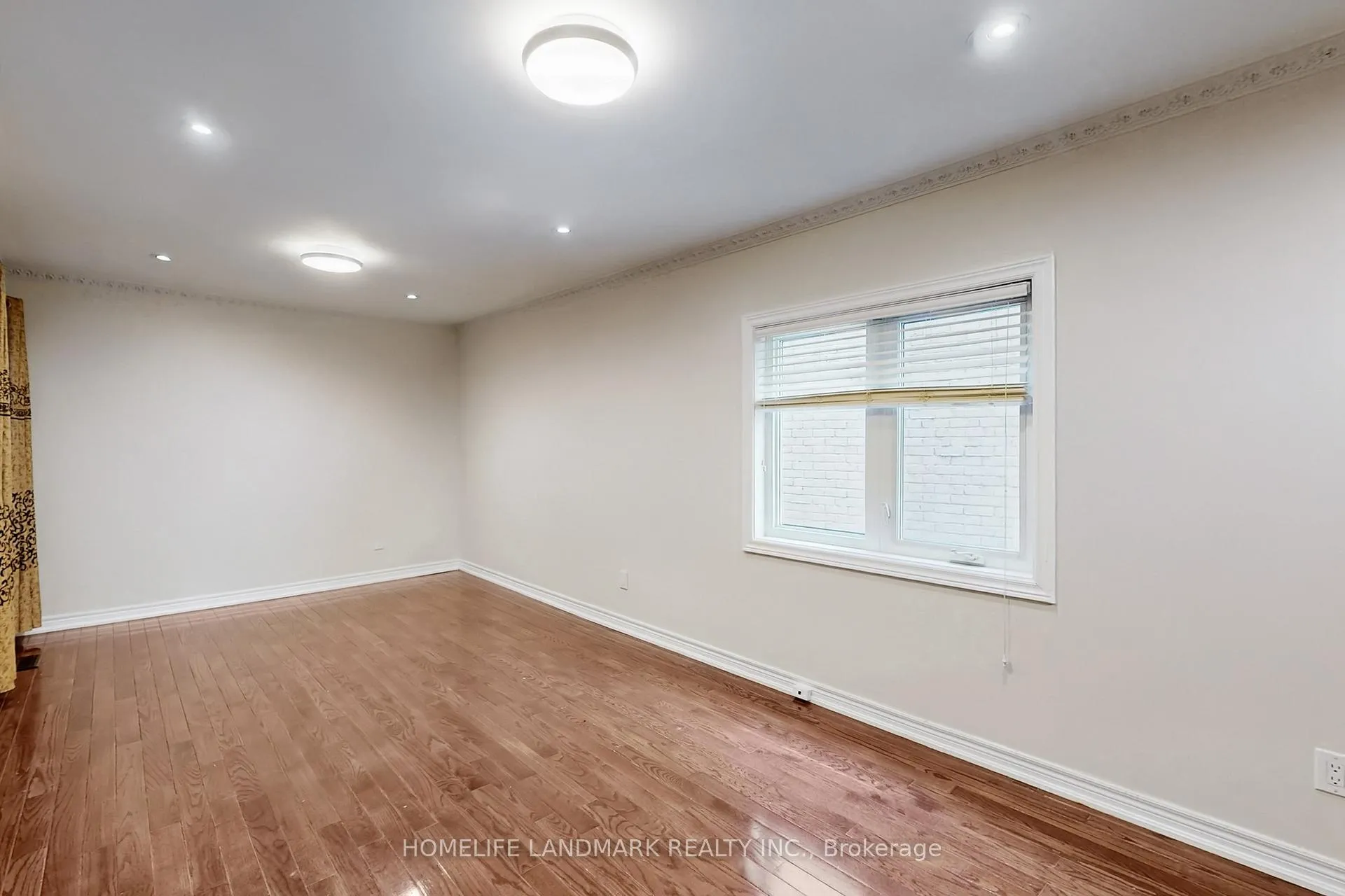 Photo 6 of 108 Miles Farm Road, Markham, Middlefield — HOMEH