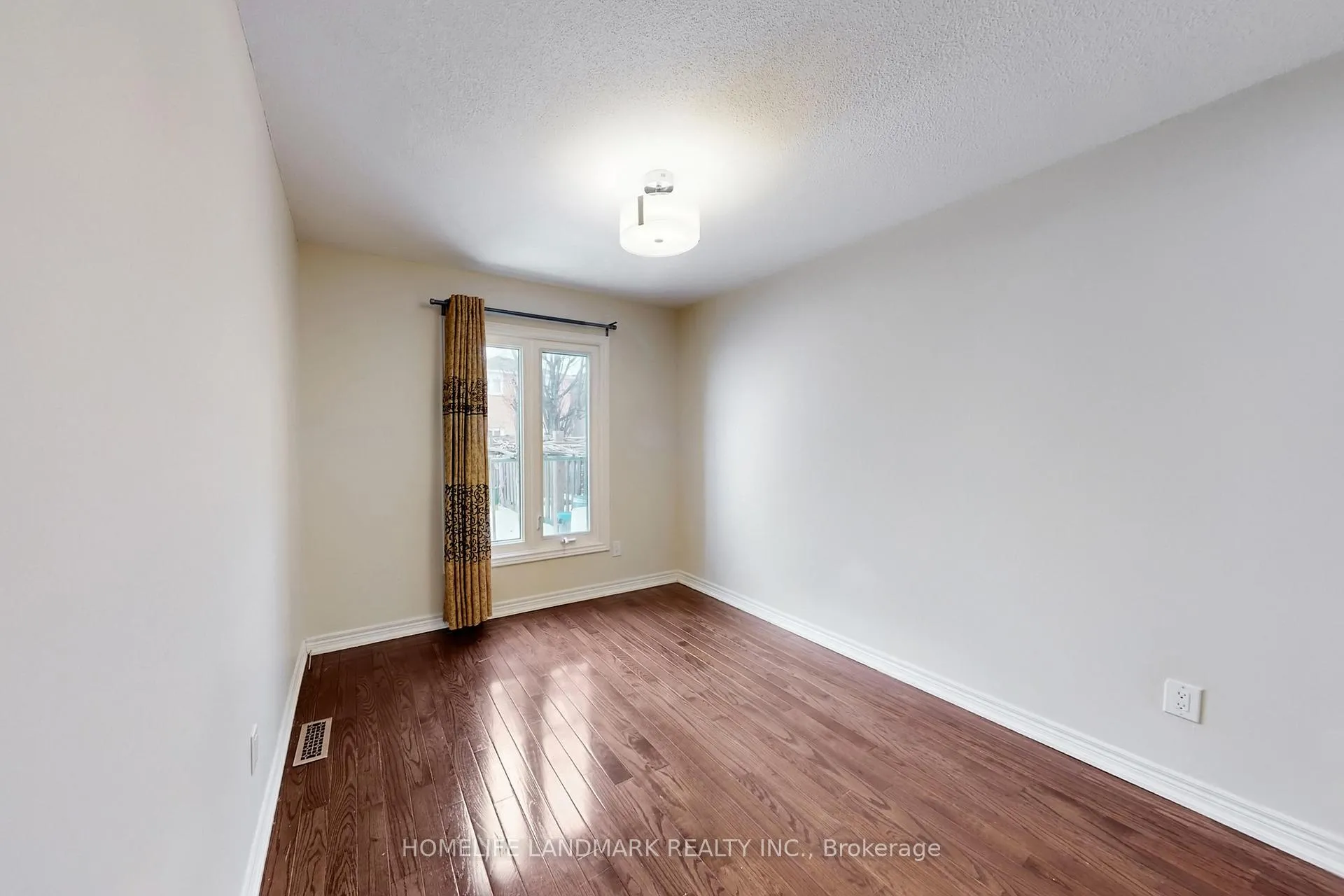 Photo 13 of 108 Miles Farm Road, Markham, Middlefield — HOMEH