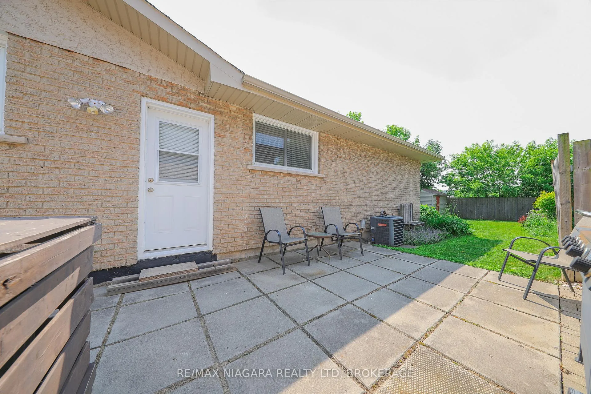 Photo 23 of 42 Seymour Avenue, St. Catharines, Secord Woods — HOMEH