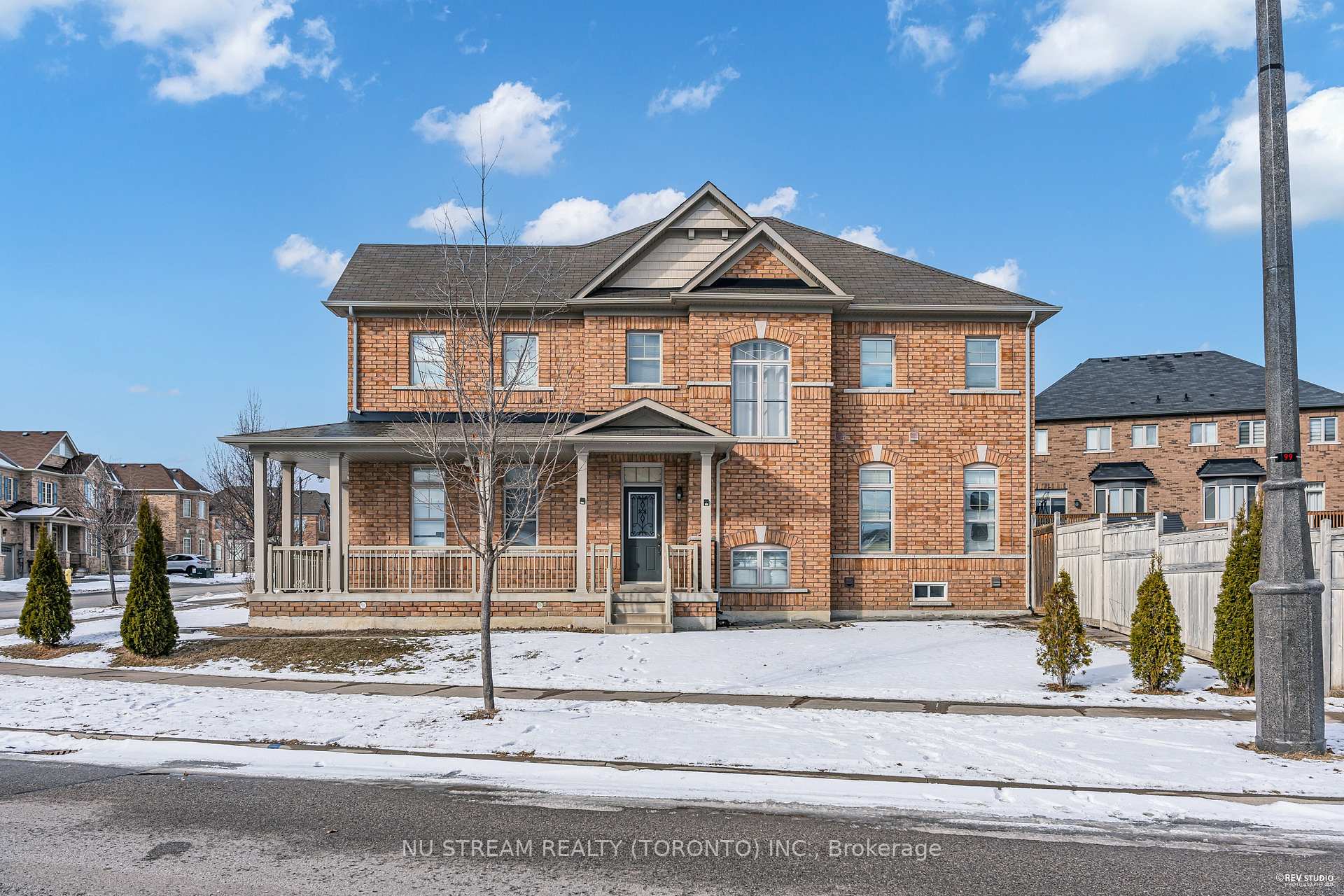 Photo 2 of 99 William Berczy Boulevard, Markham, Berczy — HOMEH