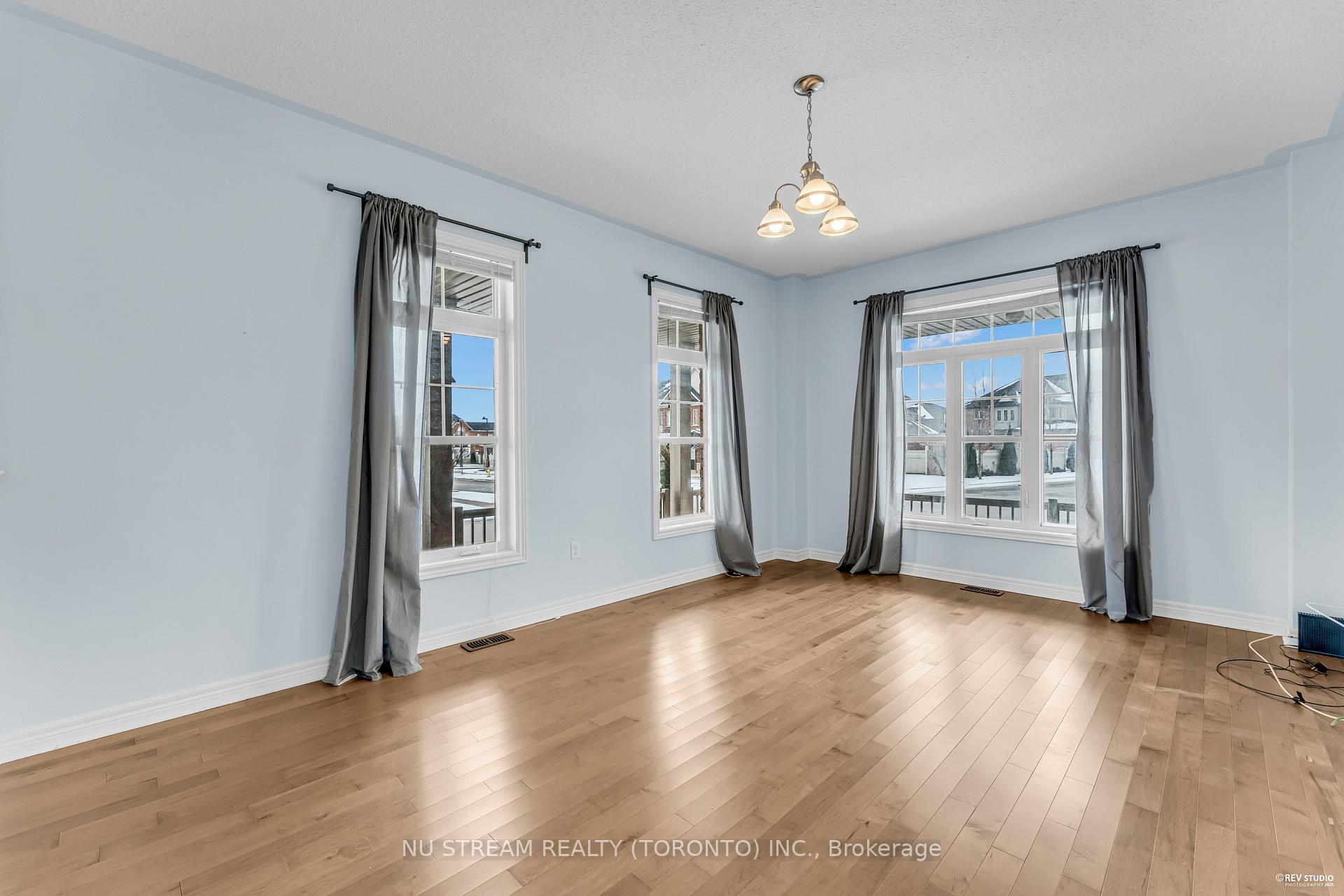 Photo 4 of 99 William Berczy Boulevard, Markham, Berczy — HOMEH