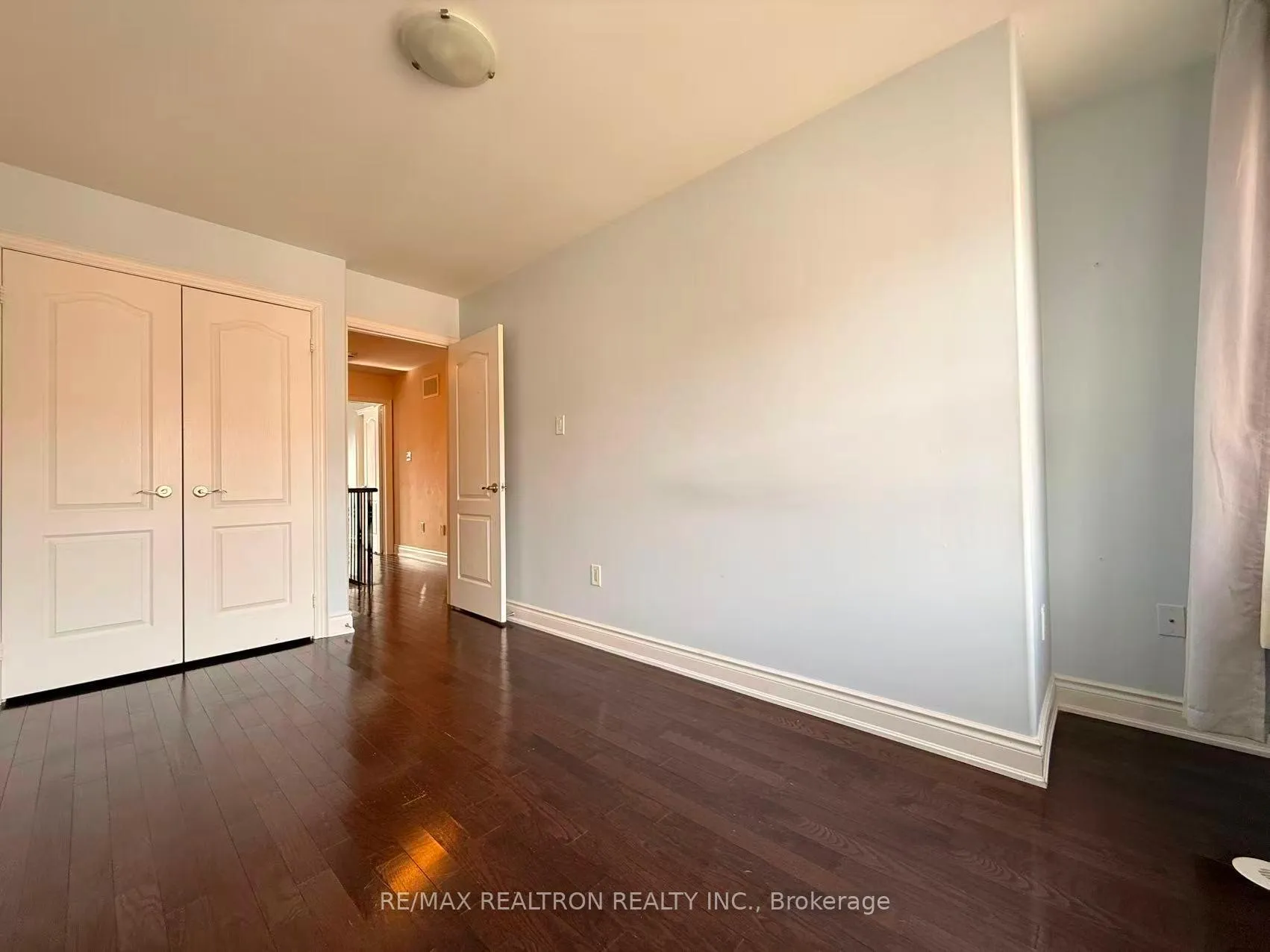 Photo 25 of 19 Golden Spruce Lane, Vaughan, Maple — HOMEH