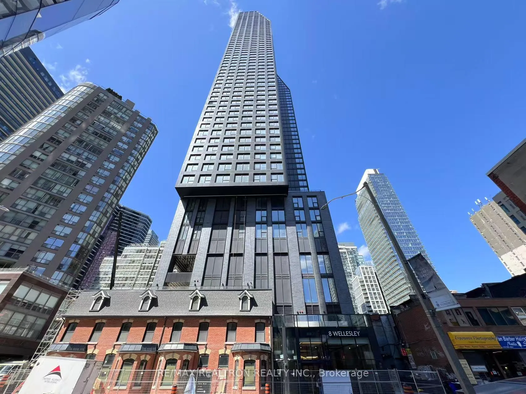 Front of Unit 3102, 8 Wellesley Street W