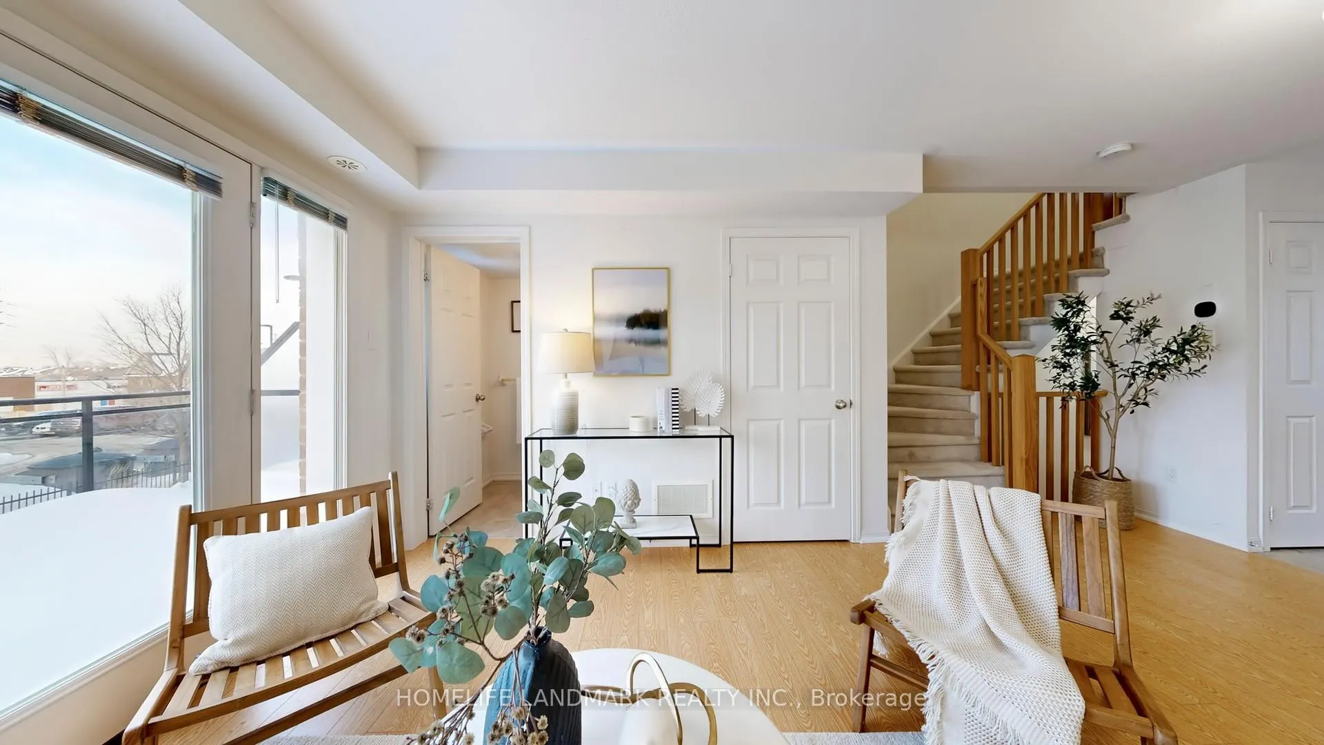 Photo 11 of 55 Burton Howard Drive, Aurora, Bayview Northeast — HOMEH