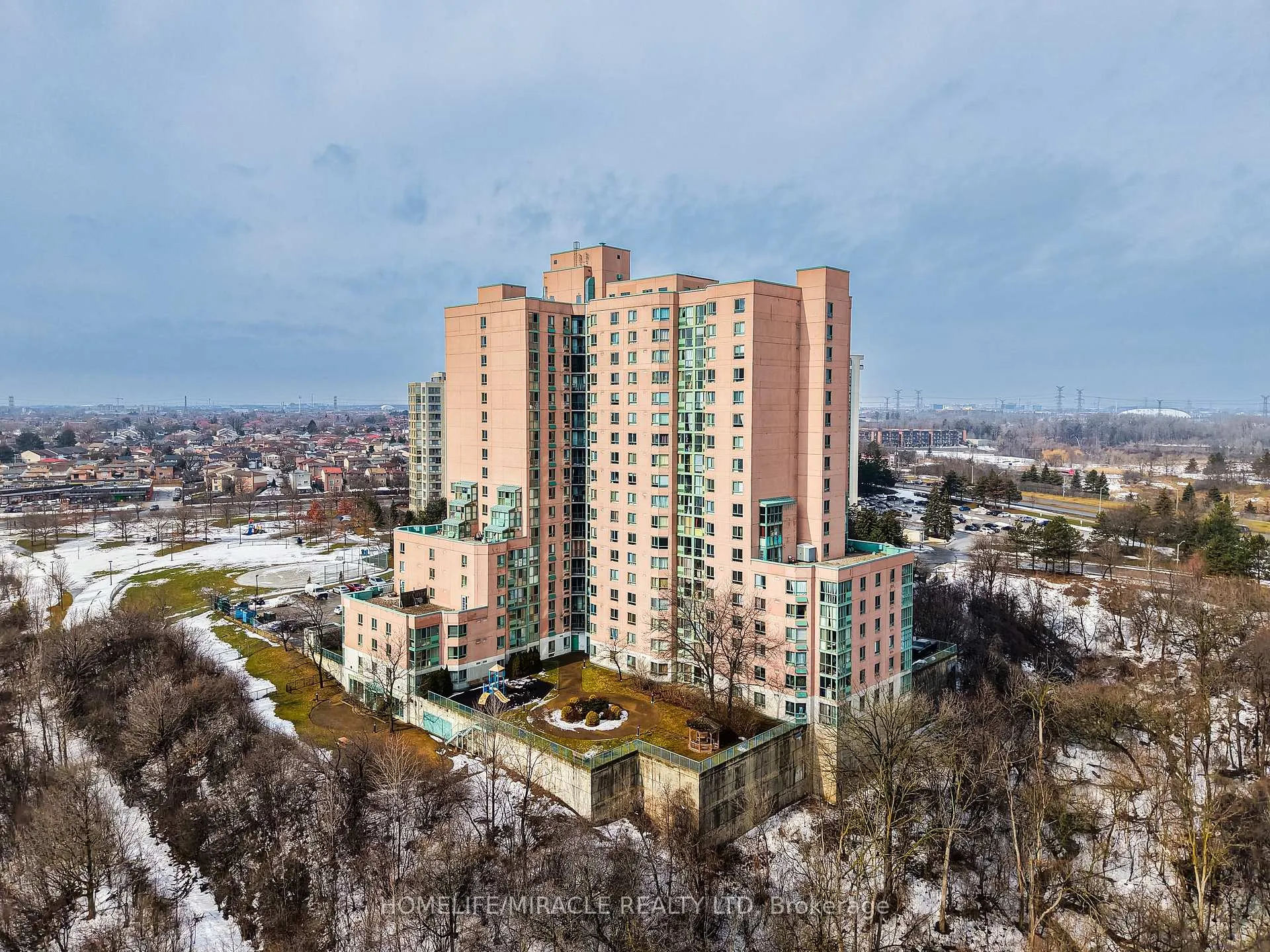 Photo 1 of Unit 1705, 41 Markbrook Lane, Etobicoke, Mount Olive-Silverstone-Jamestown — HOMEH