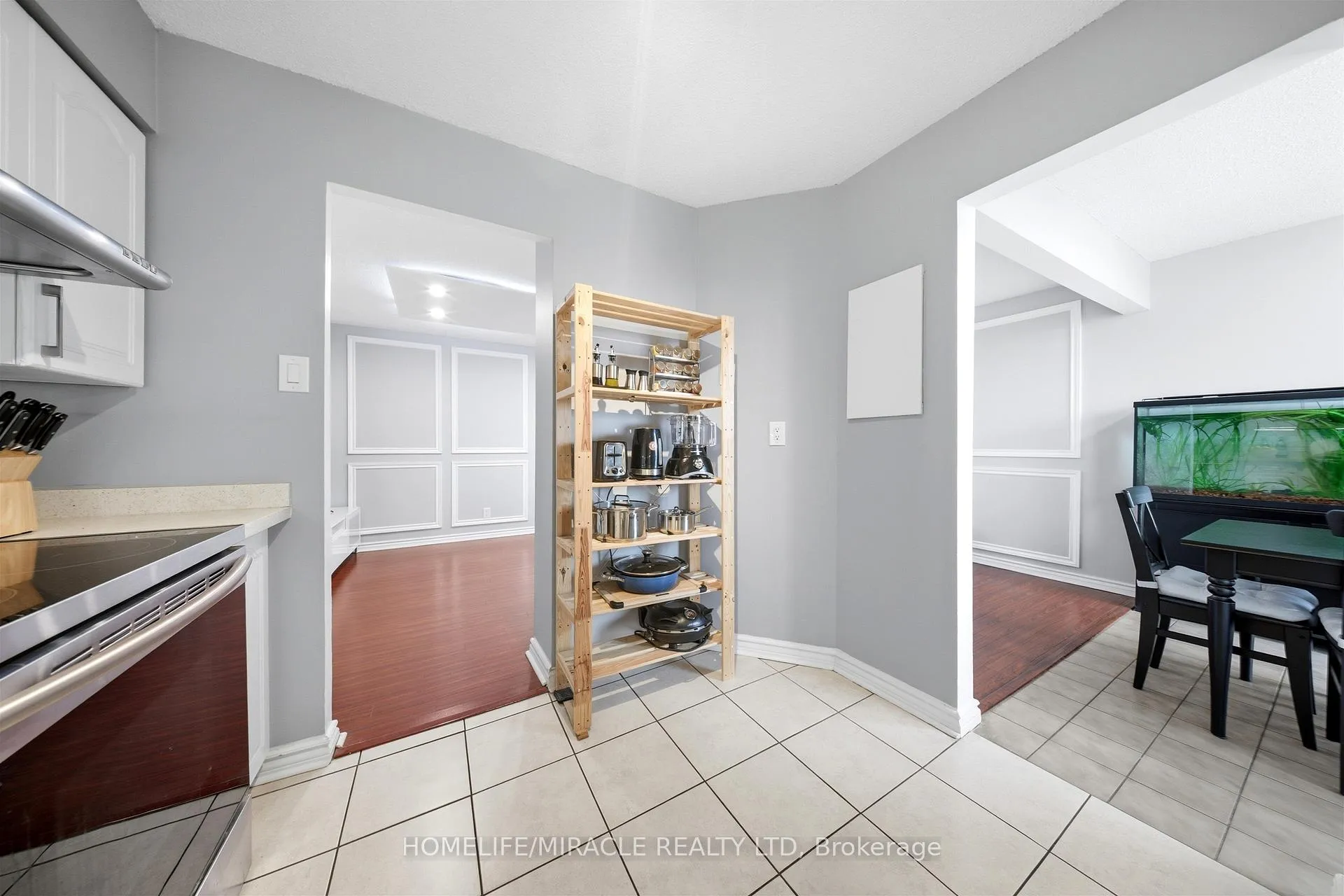 Photo 17 of Unit 1705, 41 Markbrook Lane, Etobicoke, Mount Olive-Silverstone-Jamestown — HOMEH