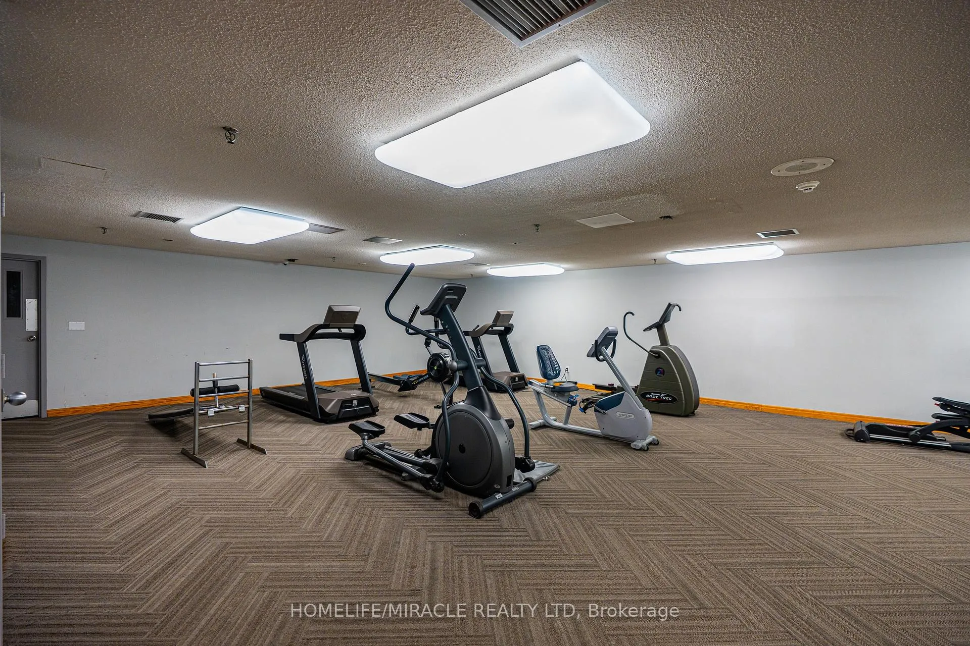 Photo 26 of Unit 1705, 41 Markbrook Lane, Etobicoke, Mount Olive-Silverstone-Jamestown — HOMEH