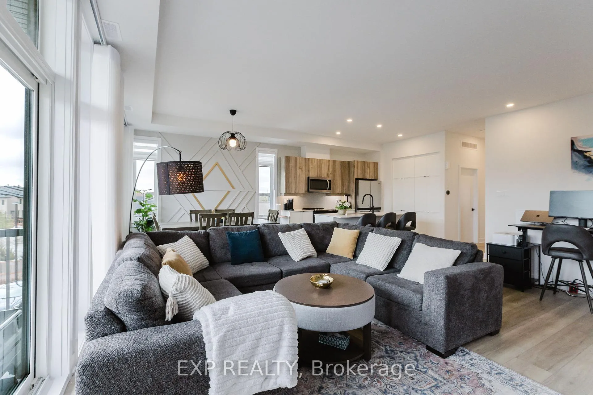 Photo 9 of 506 gravity Private, Ottawa, Leitrim — HOMEH