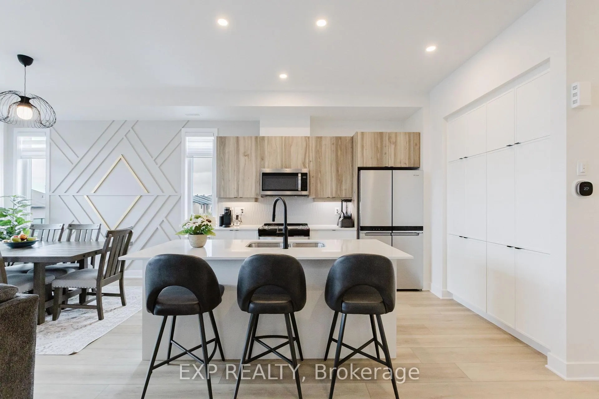 Photo 11 of 506 gravity Private, Ottawa, Leitrim — HOMEH