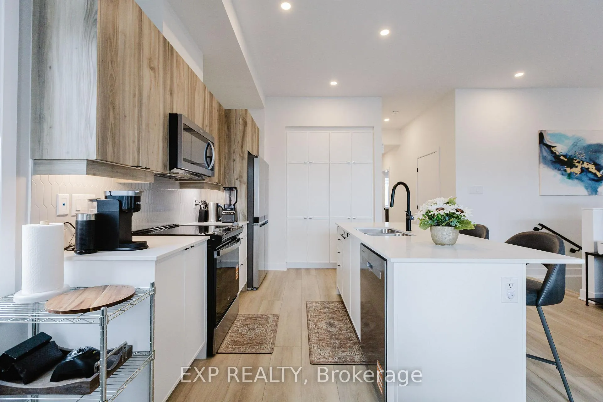 Photo 14 of 506 gravity Private, Ottawa, Leitrim — HOMEH