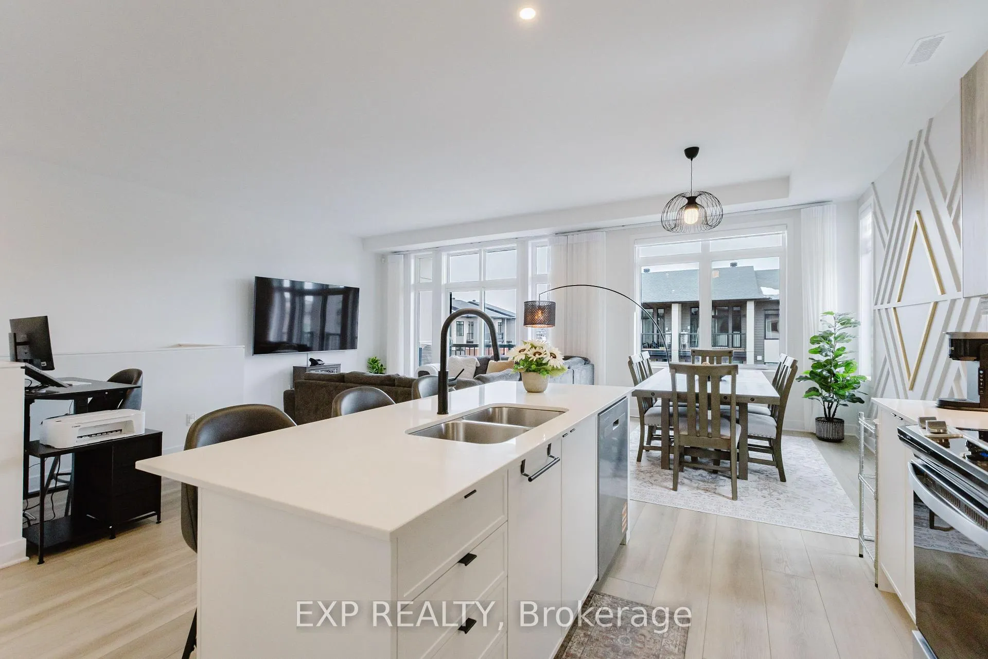 Photo 15 of 506 gravity Private, Ottawa, Leitrim — HOMEH