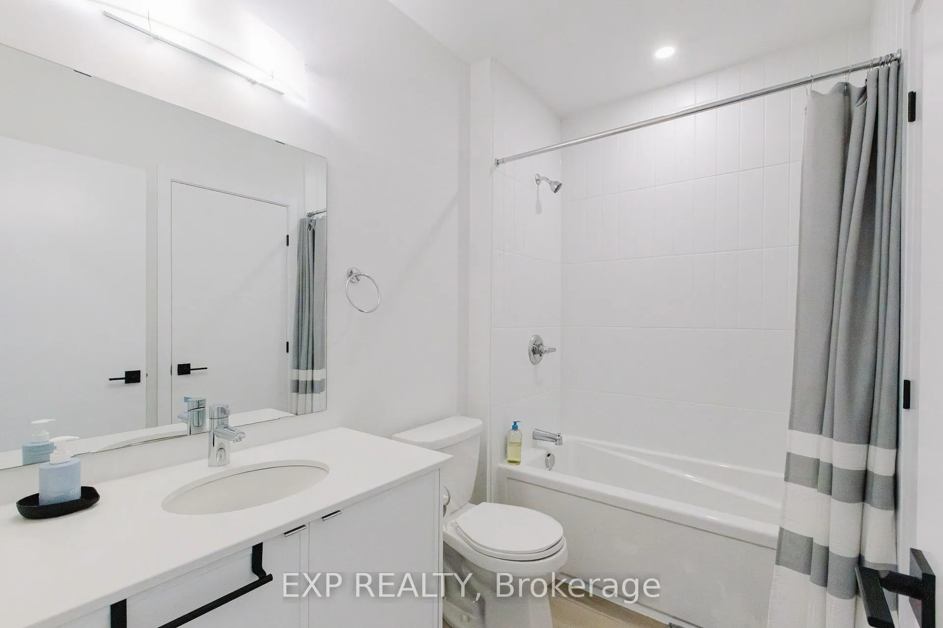 Photo 26 of 506 gravity Private, Ottawa, Leitrim — HOMEH