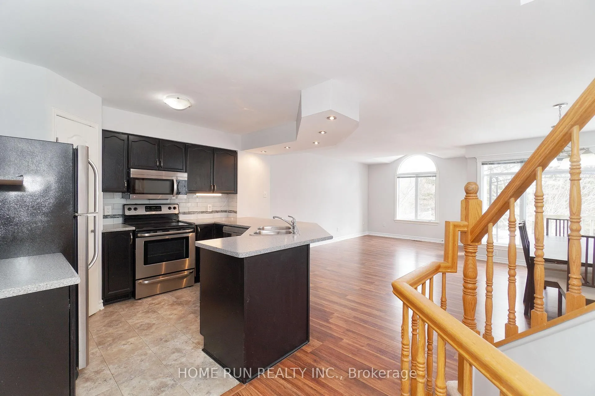 Photo 7 of 129 Hearst Way, Ottawa, Kanata - Katimavik — HOMEH