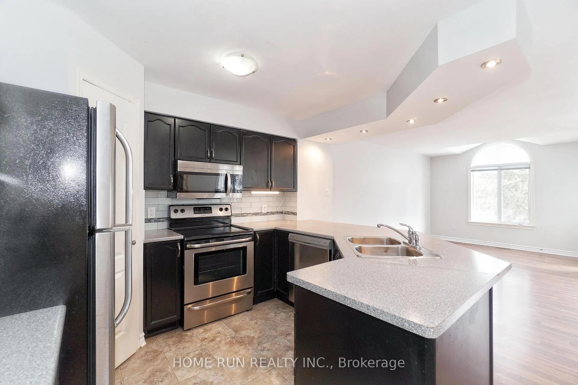 Photo 8 of 129 Hearst Way, Ottawa, Kanata - Katimavik — HOMEH