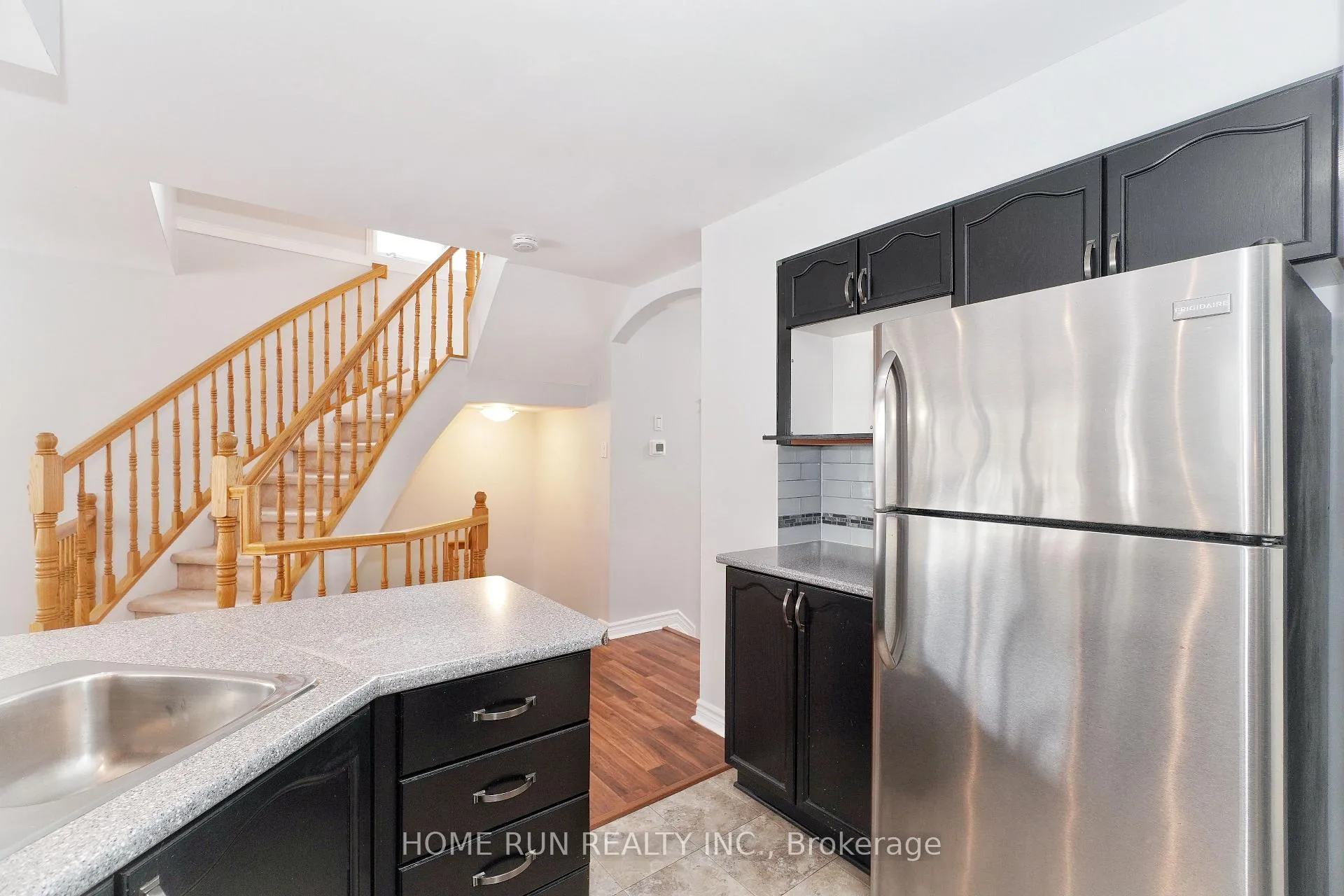 Photo 10 of 129 Hearst Way, Ottawa, Kanata - Katimavik — HOMEH