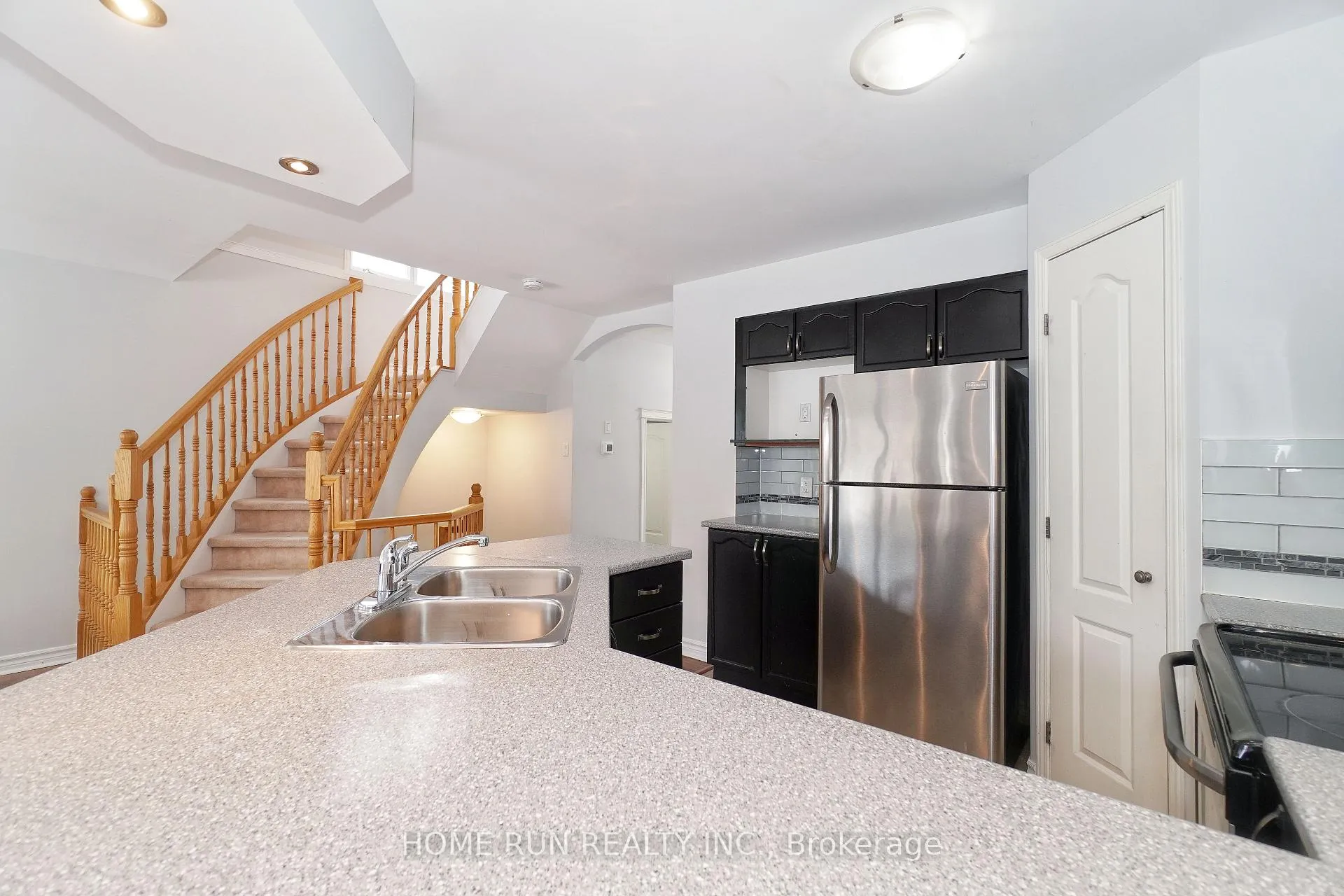 Photo 12 of 129 Hearst Way, Ottawa, Kanata - Katimavik — HOMEH