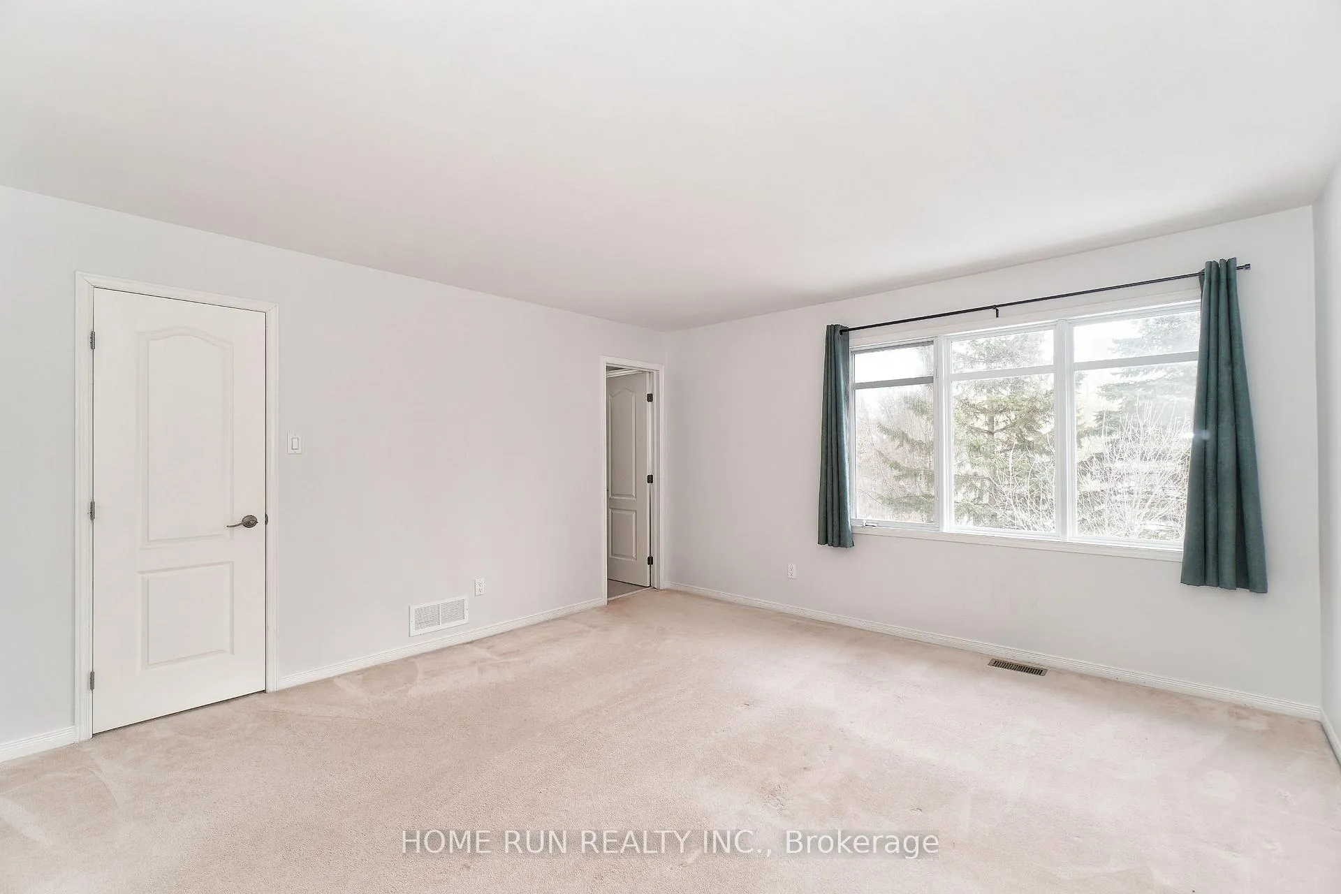 Photo 23 of 129 Hearst Way, Ottawa, Kanata - Katimavik — HOMEH